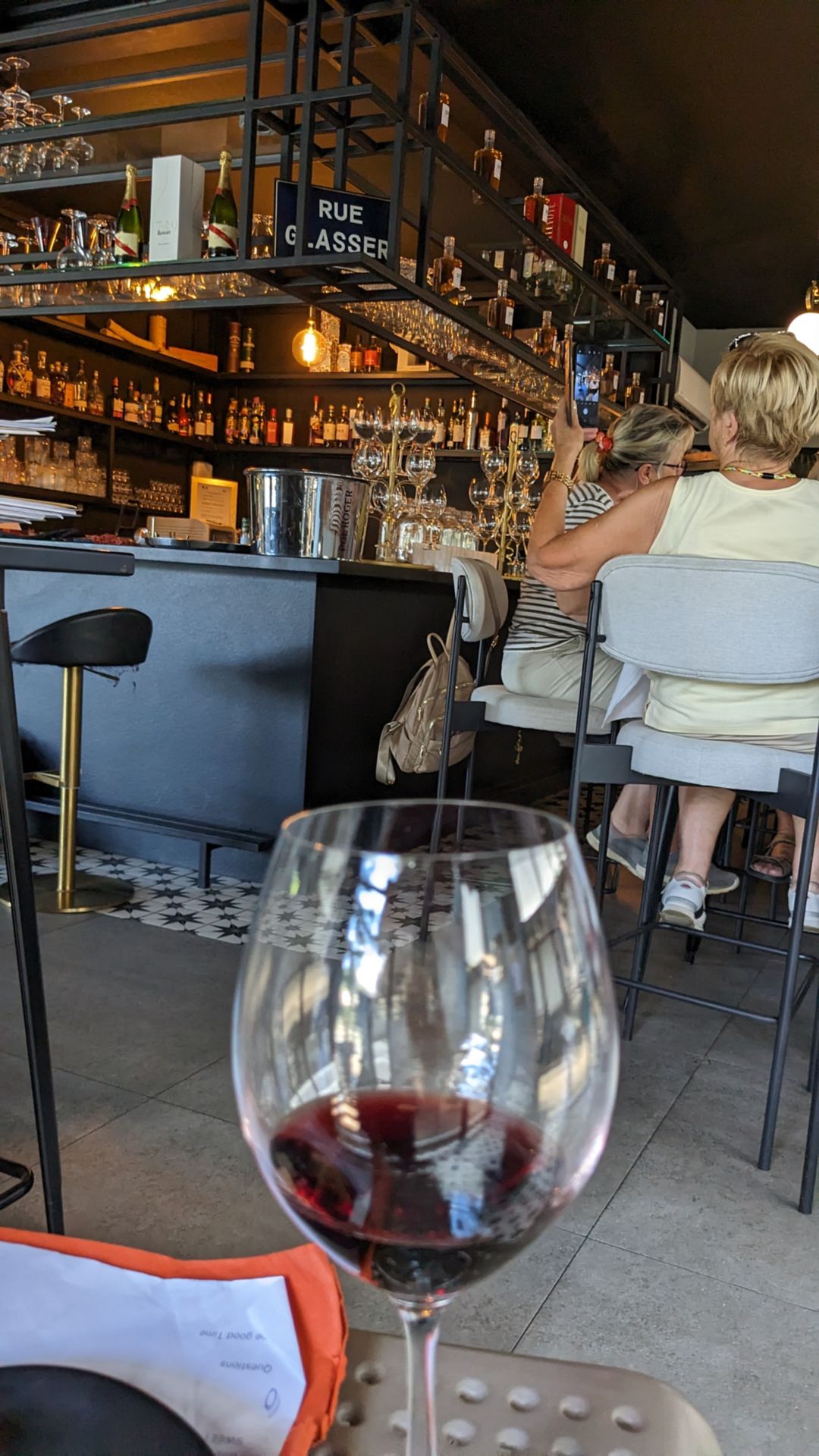 NOU19_Weinlokal_SO_2023_quer7.jpg