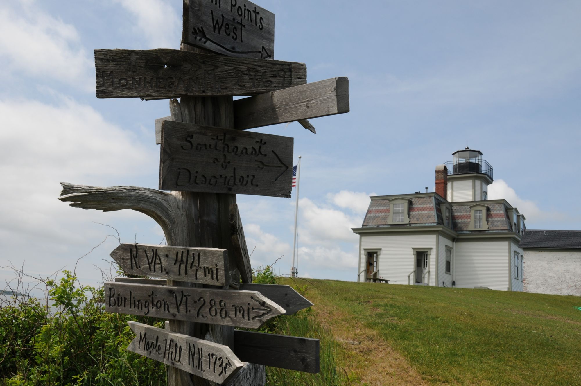 NPT02_RoseIslandguidingsign_DNA_2026_quer_3.JPG