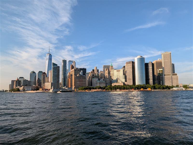 Abreiseausflüge in New York werden ca. 60 Tage vor Anreise freigeschaltet, sobald die finalen Flugzeiten vorliegen. Erst dann kann geprüft werden, ob ein Ausflug zeitlich möglich ist. Gern können Sie sich für eine Benachrichtigung eintragen.