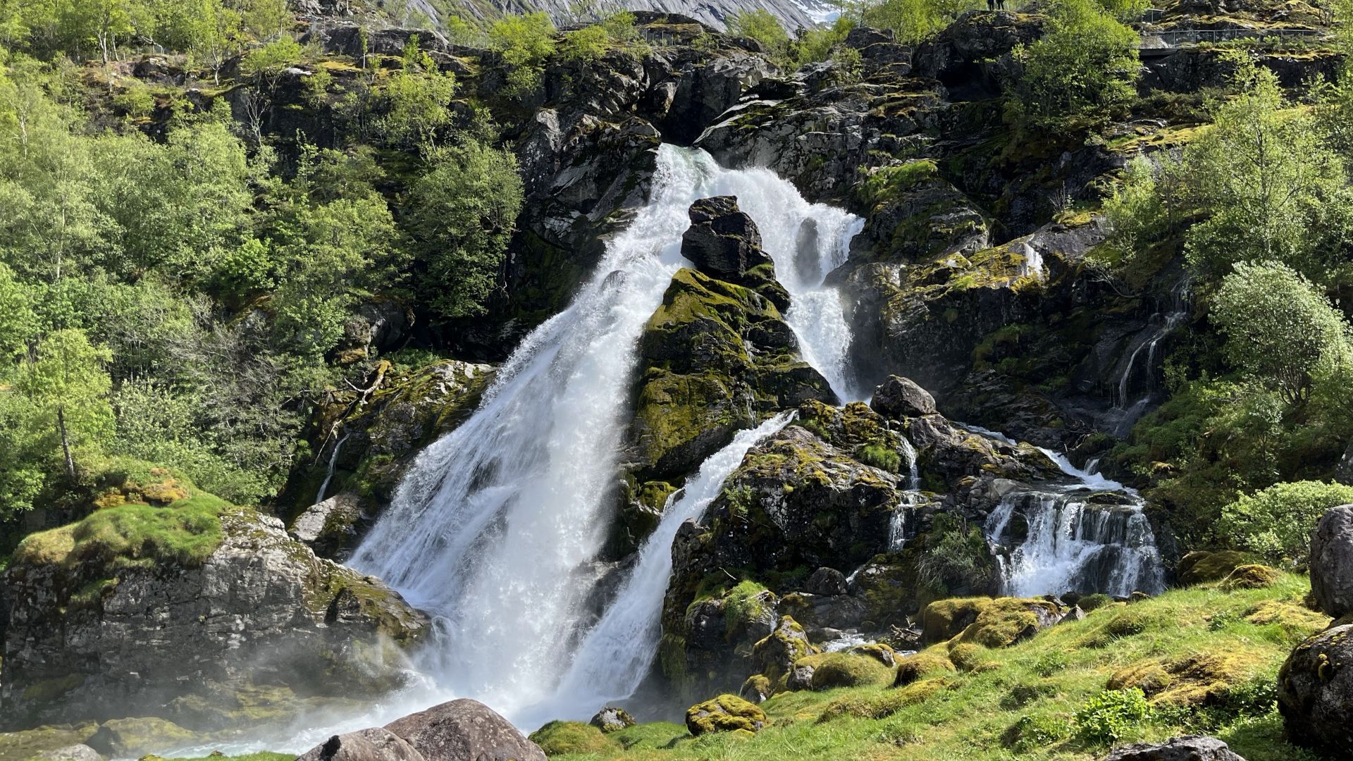 Mit dem Trollmobil zum Briksdal Gletscher