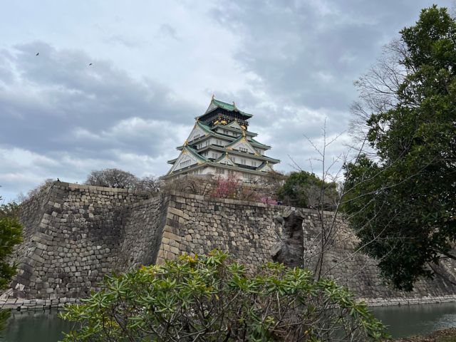 Quirlige Metropole und Osaka Castle mit dem E-Bike