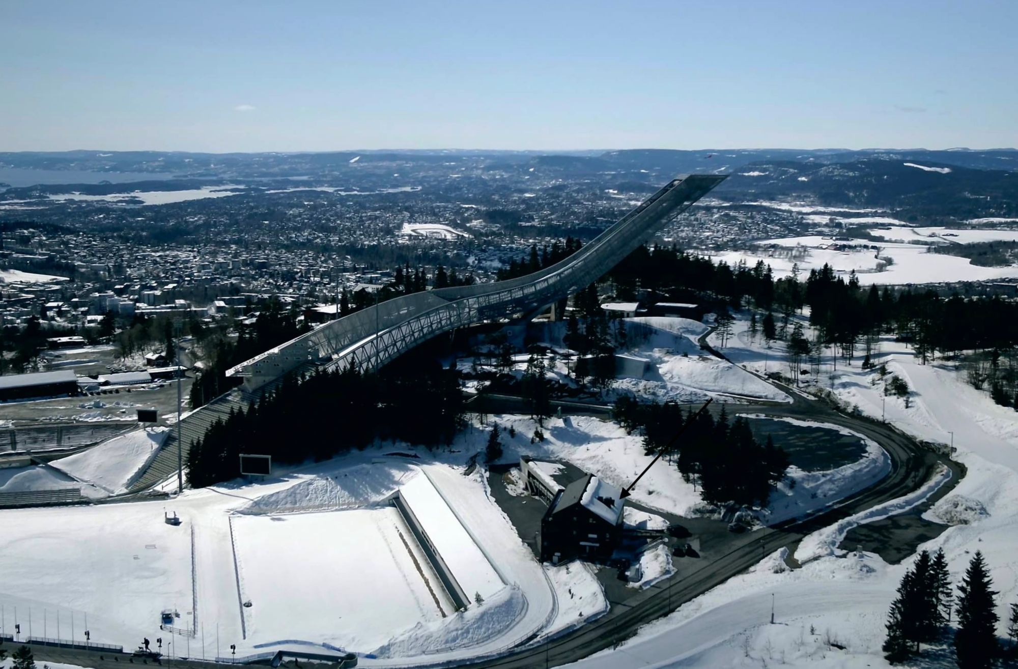 Besuch des Holmenkollen Skifestivals - Skisprung-Weltcup 