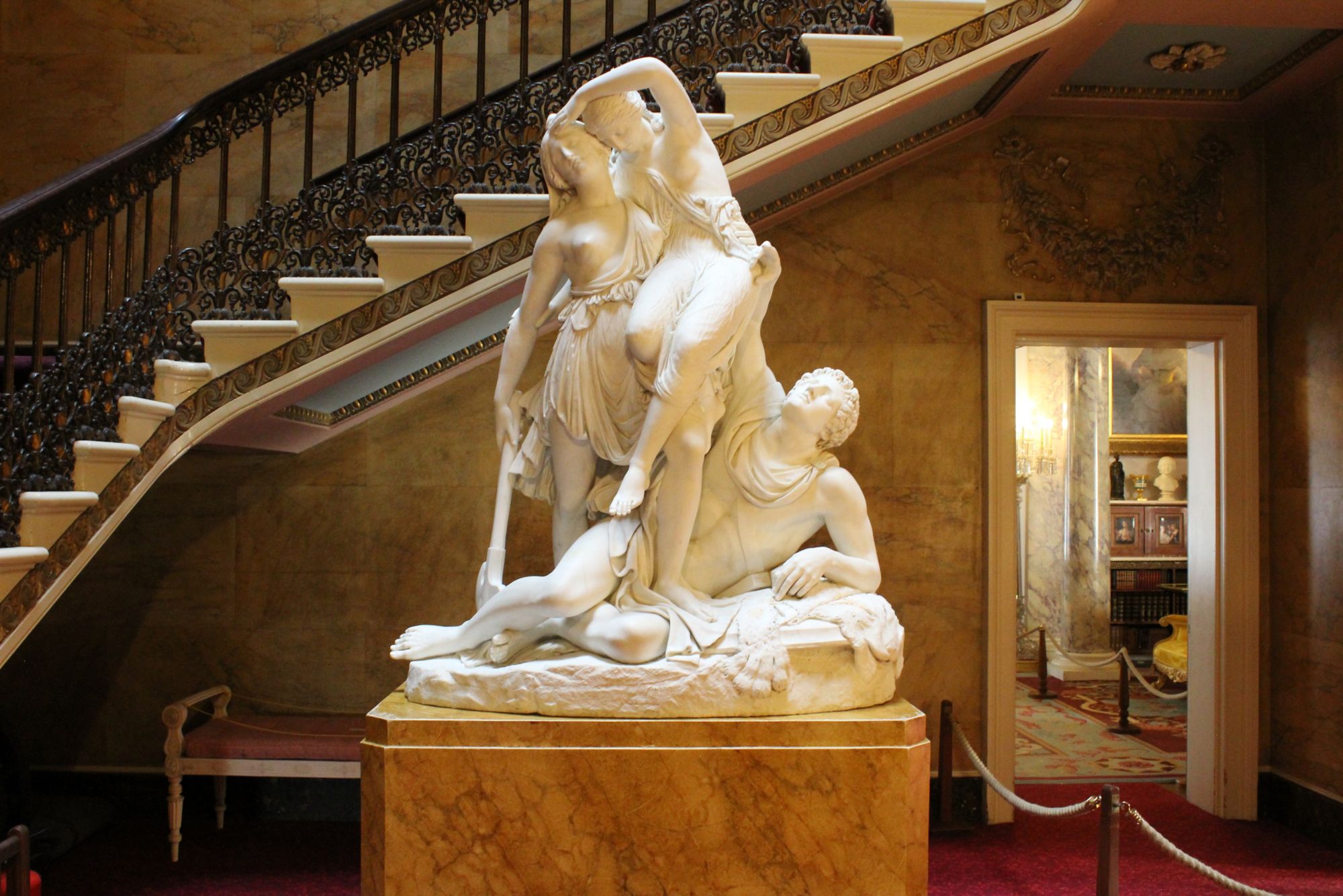 PME16_05_OsborneHouseStatue_quer_004.JPG