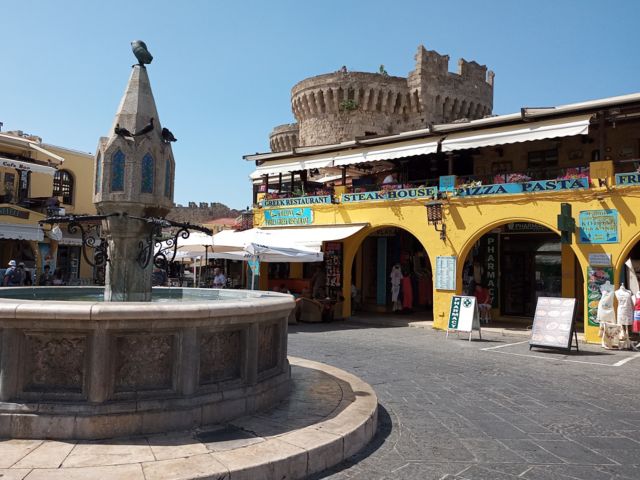 Komm an Land: Spaziergang durch die Altstadt von Rhodos