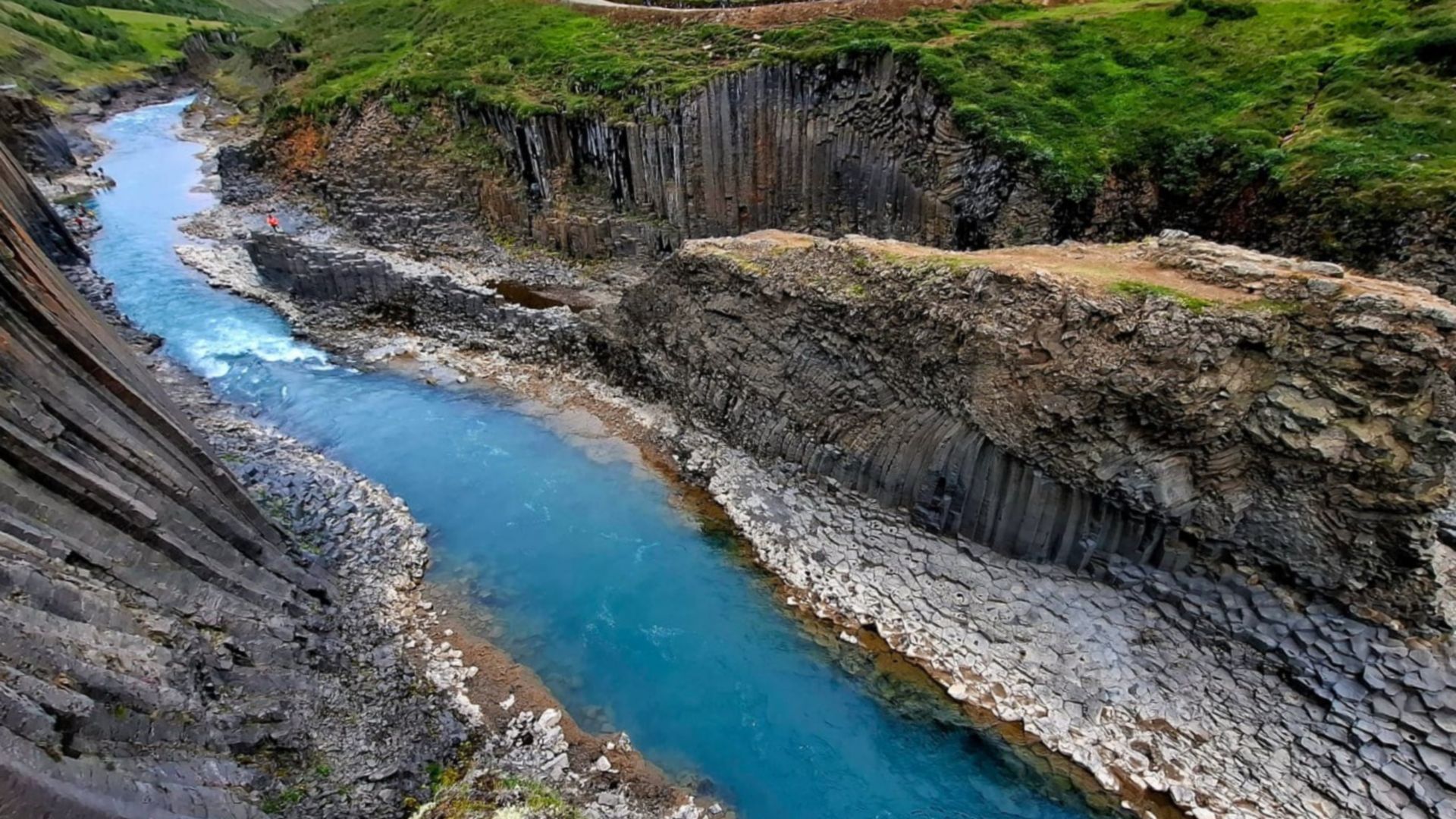 Landschaftsfahrt und der prächtige Stuðlagil Canyon