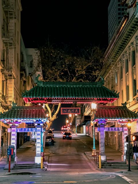 SFO02ChinatownNight_003.jpg