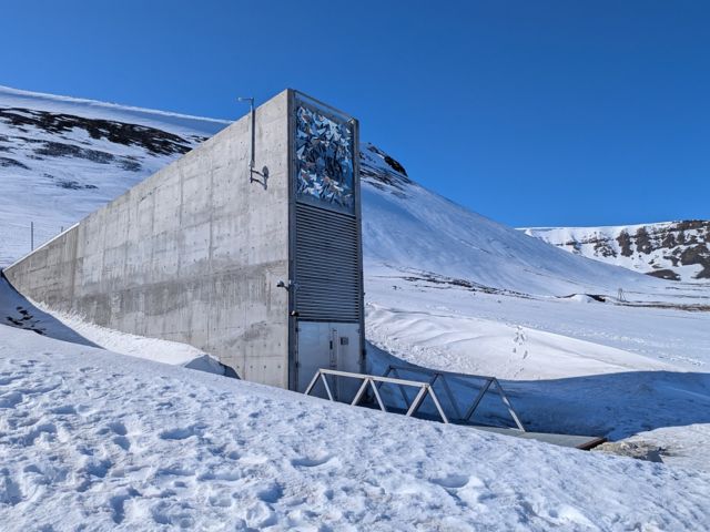 SPB04_GlobalSeedVault_FN_2025_007.jpg