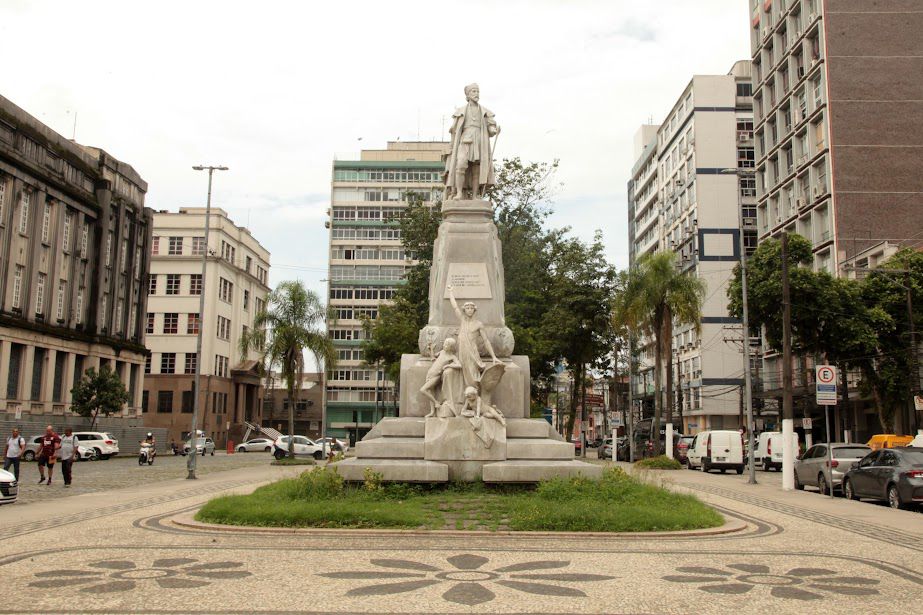 SSZ08_RepublicSqaure-BrazCubas_005.jpg