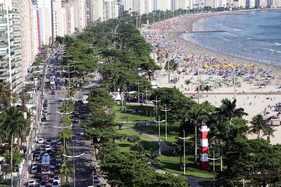 SSZ10_WebtourTravel_Beachfront_2.jpg