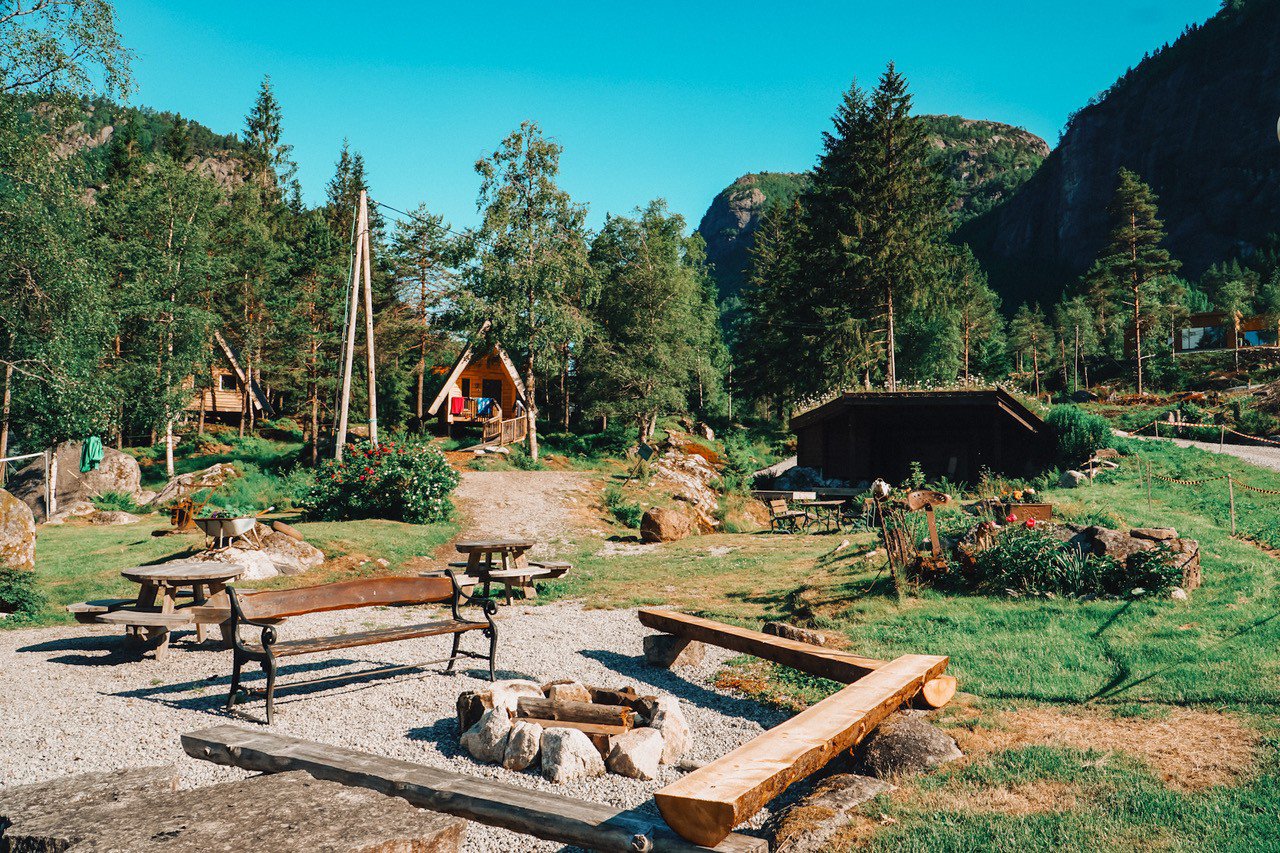 Zu Besuch bei den Huskys in den Bergen von Sirdal