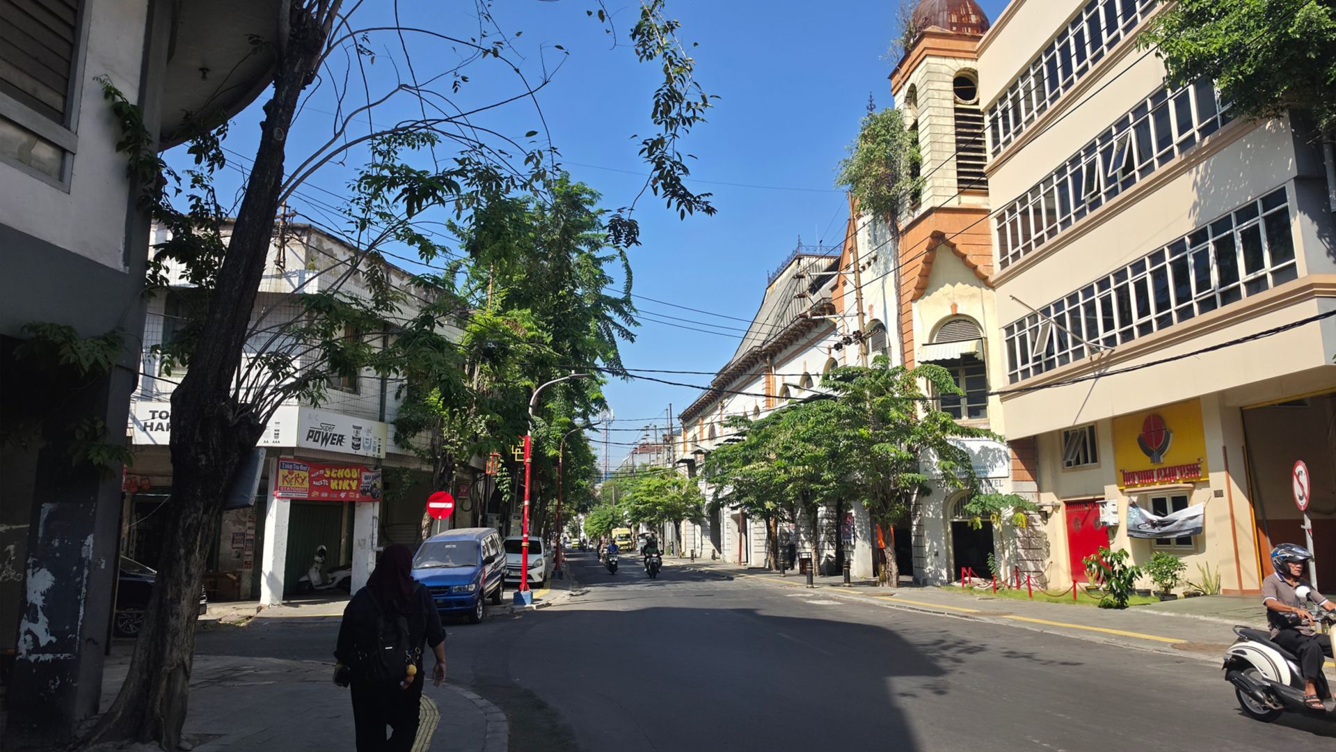 SUB08_StreetviewofChinatownSurabayawitholdbuildings_004.jpg