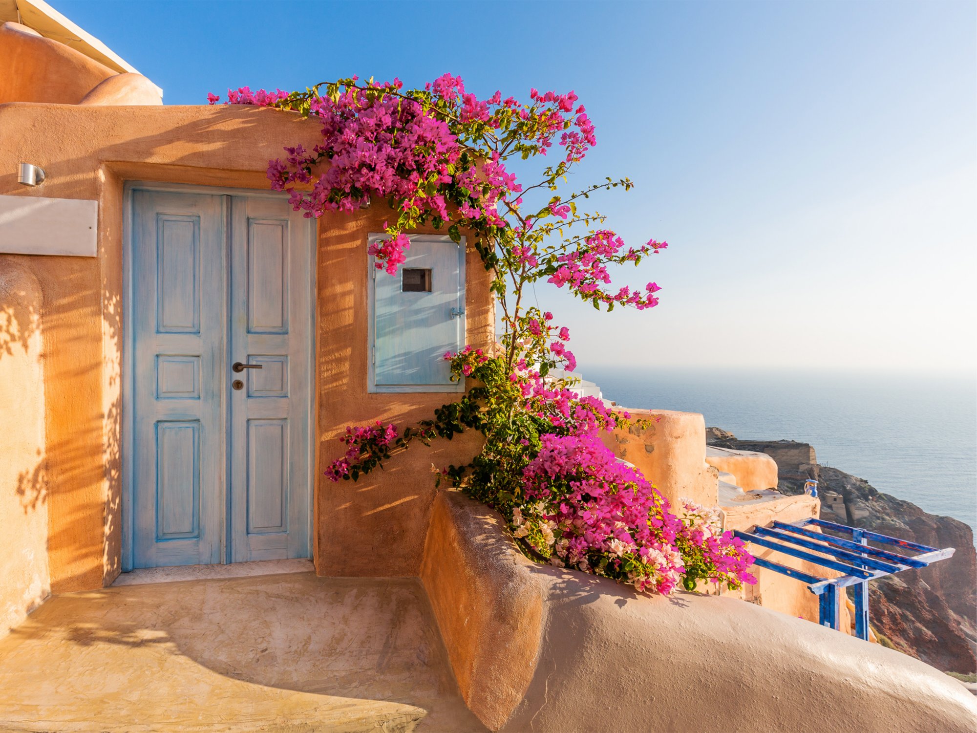  Santorini Tür mit Blumen 
