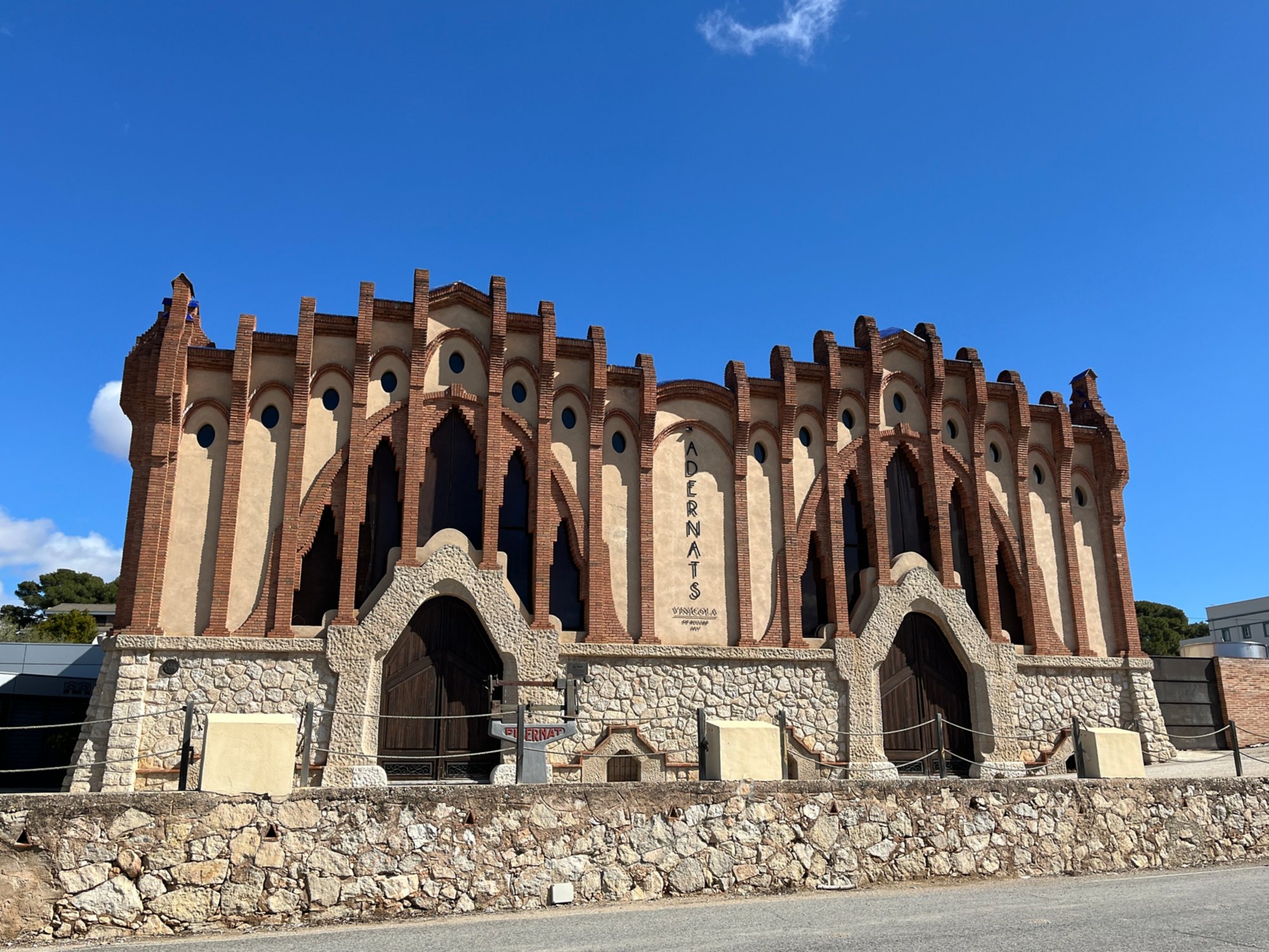 Tarragonas edle Weine - Besichtigung der Weinkathedrale von Nulles