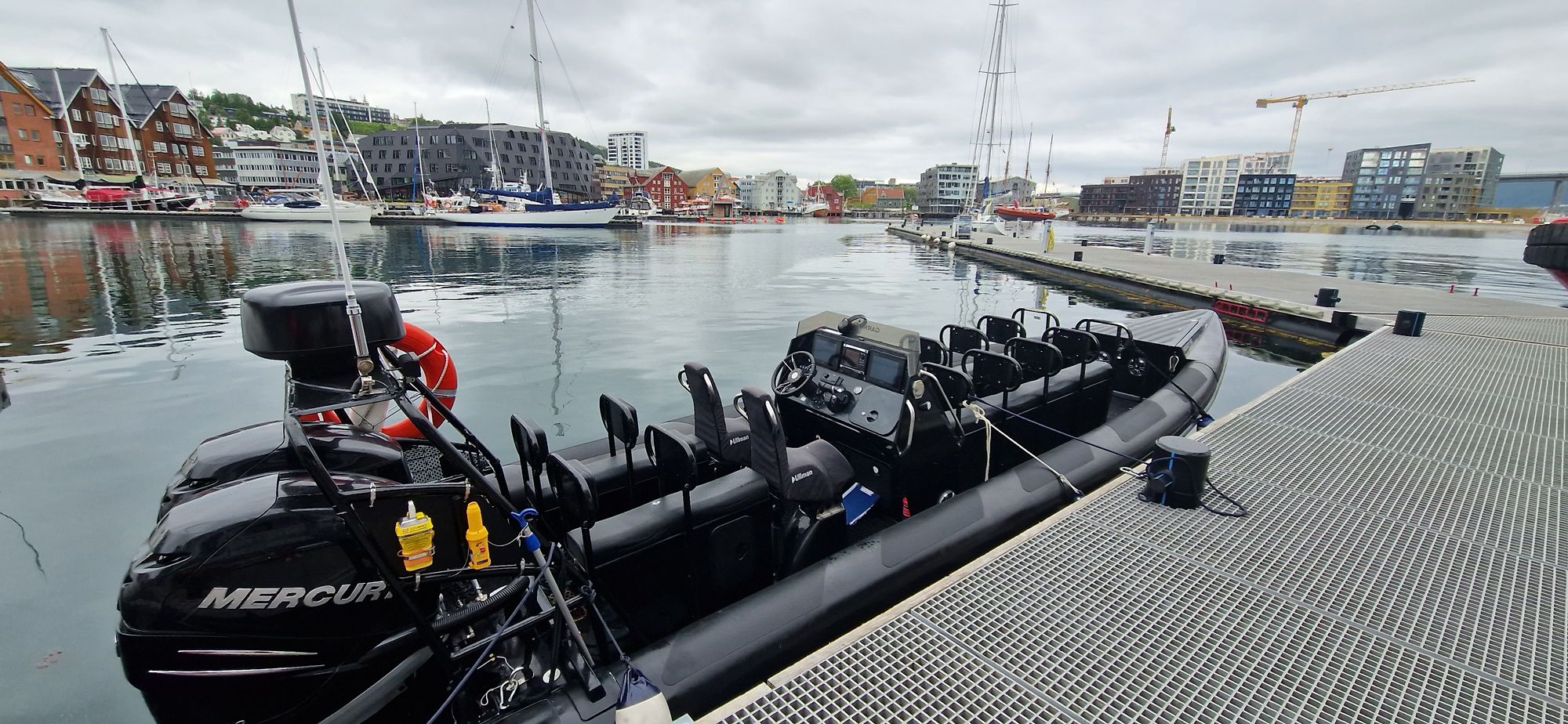 Rasante Fahrt auf dem Grindøysund