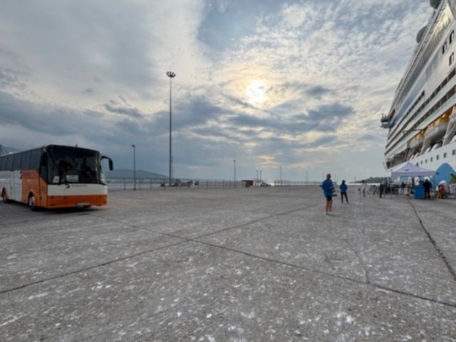 Volos AIDA Shuttle Bus