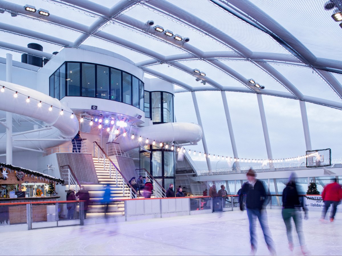 Eisbahn auf AIDAprima