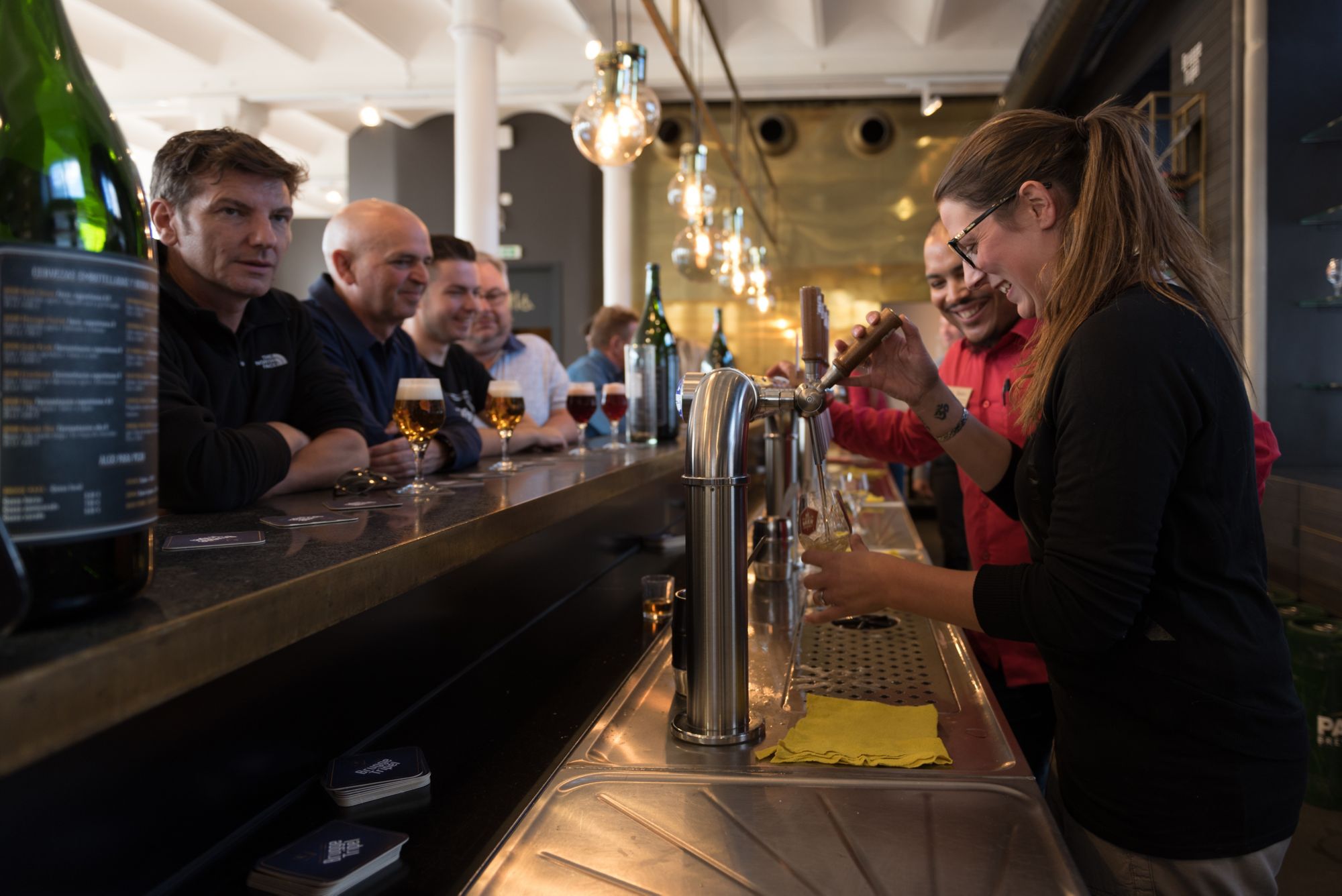 ZEE46_Bar_Ausschank_DeBuck_2026_quer_007.jpg
