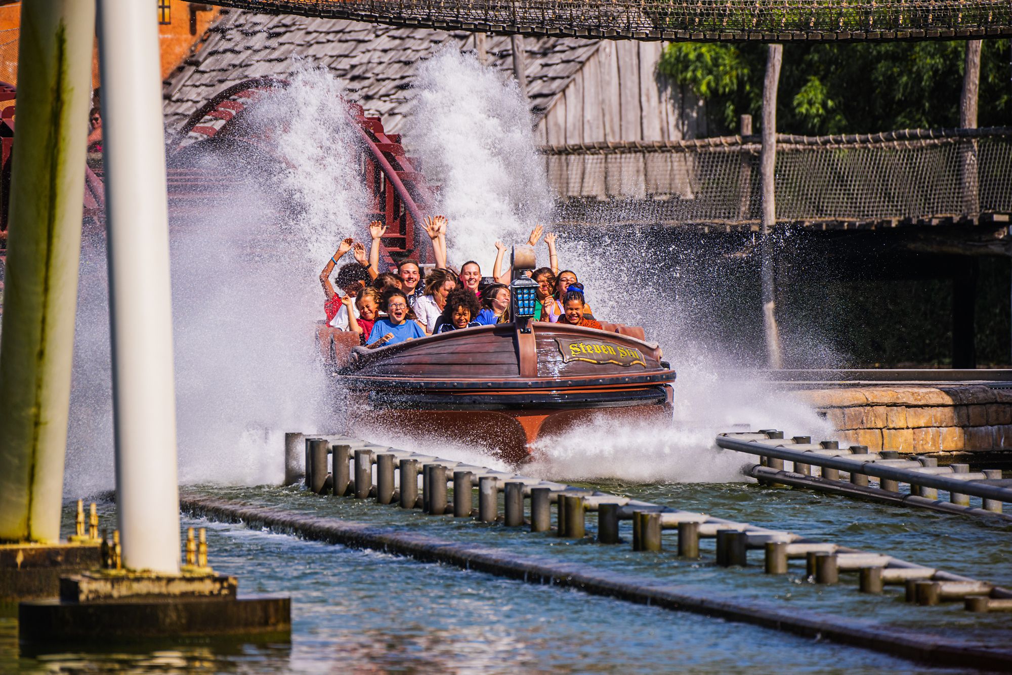 ZEE47_Plopsaland_Wasserrutsche_DeBuck_2026_quer_007.jpg