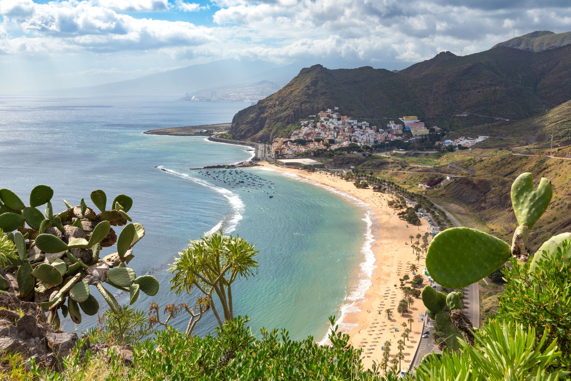 Spanien, Kanarische Inseln, Teneriffa, Anaga Gebirge, San Andrés, Playa de la Teresitas, EuropaEngl.: Europe, Spain, Canary Islands, Canaries, Tenerife, Anaga mountains, San Andrés, Playa de la Teresitas