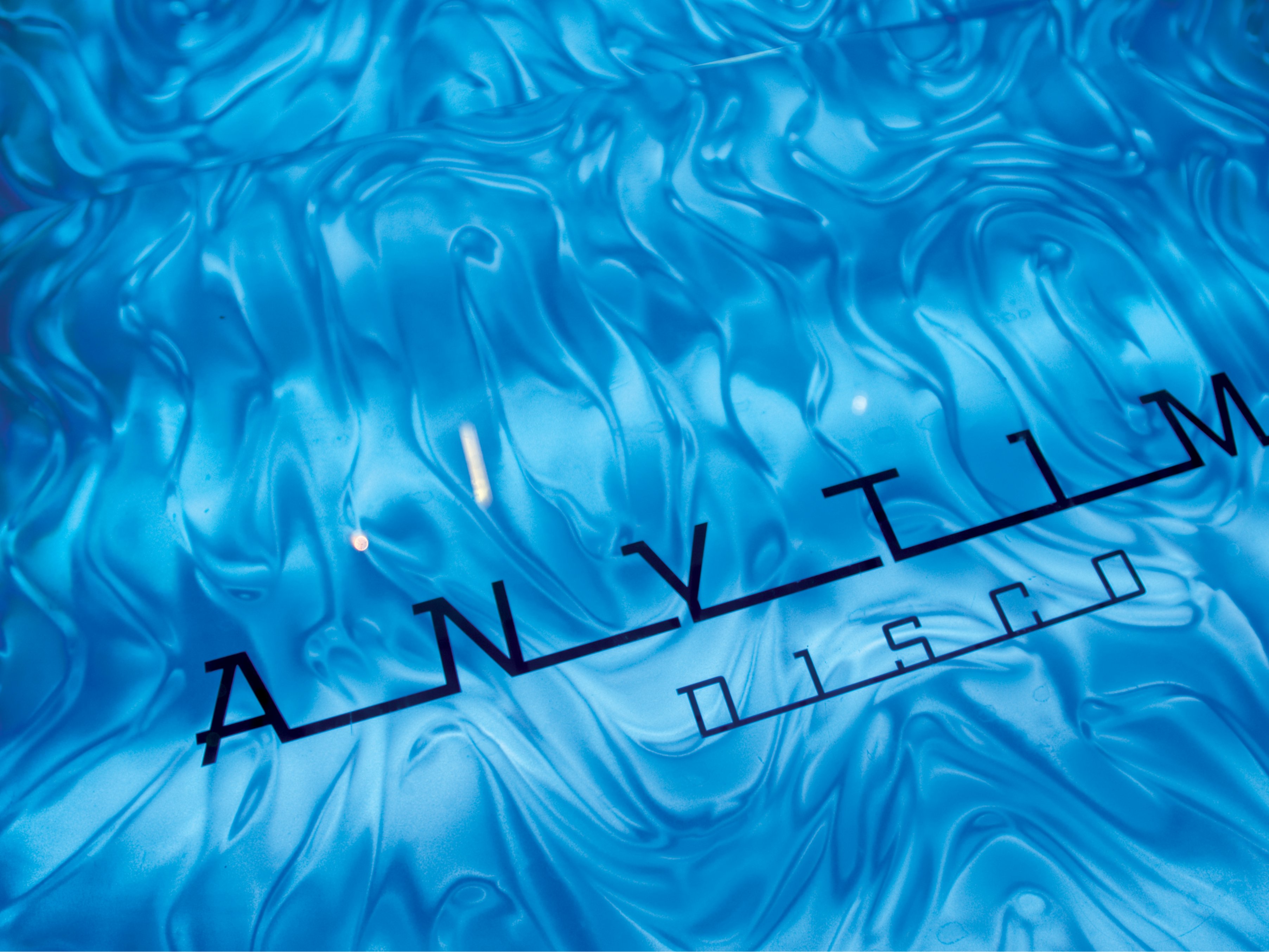 Anytime Bar Schriftzug