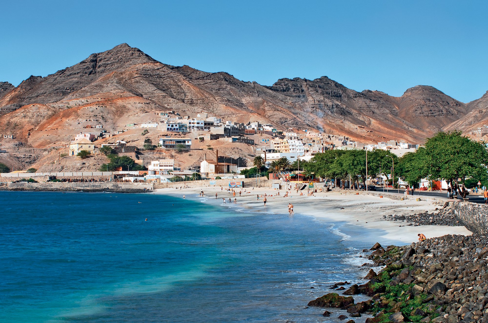 A8522K Beach of Sao Vicente on Mindelo Island at the Cape Verde Archipelago. Image shot 2007. Exact date unknown.