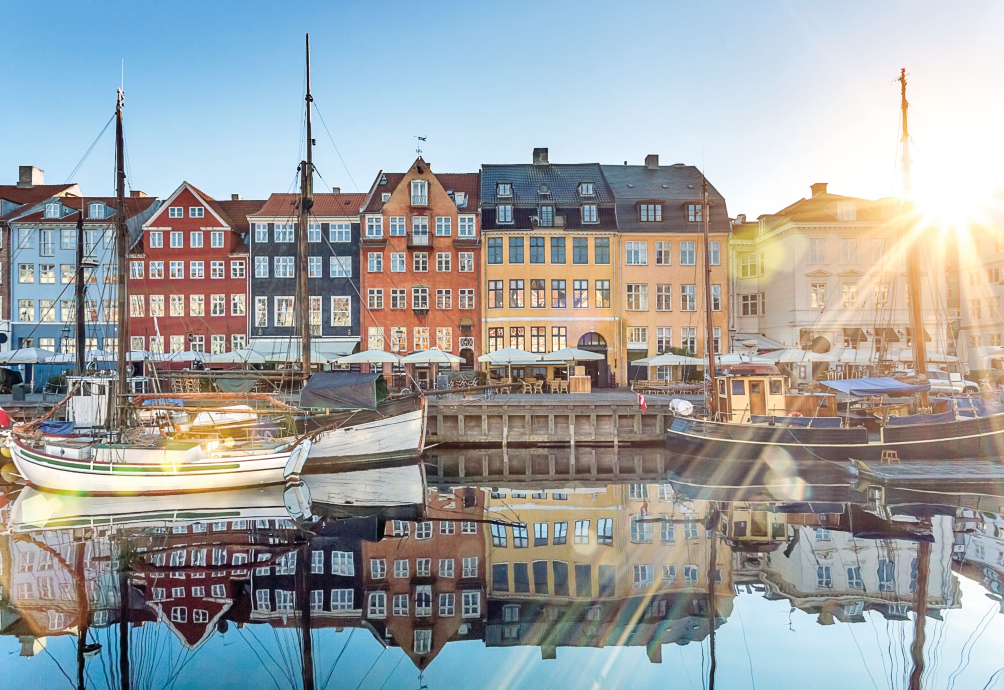 Kopenhagen Waterkant im Sonnenschein
