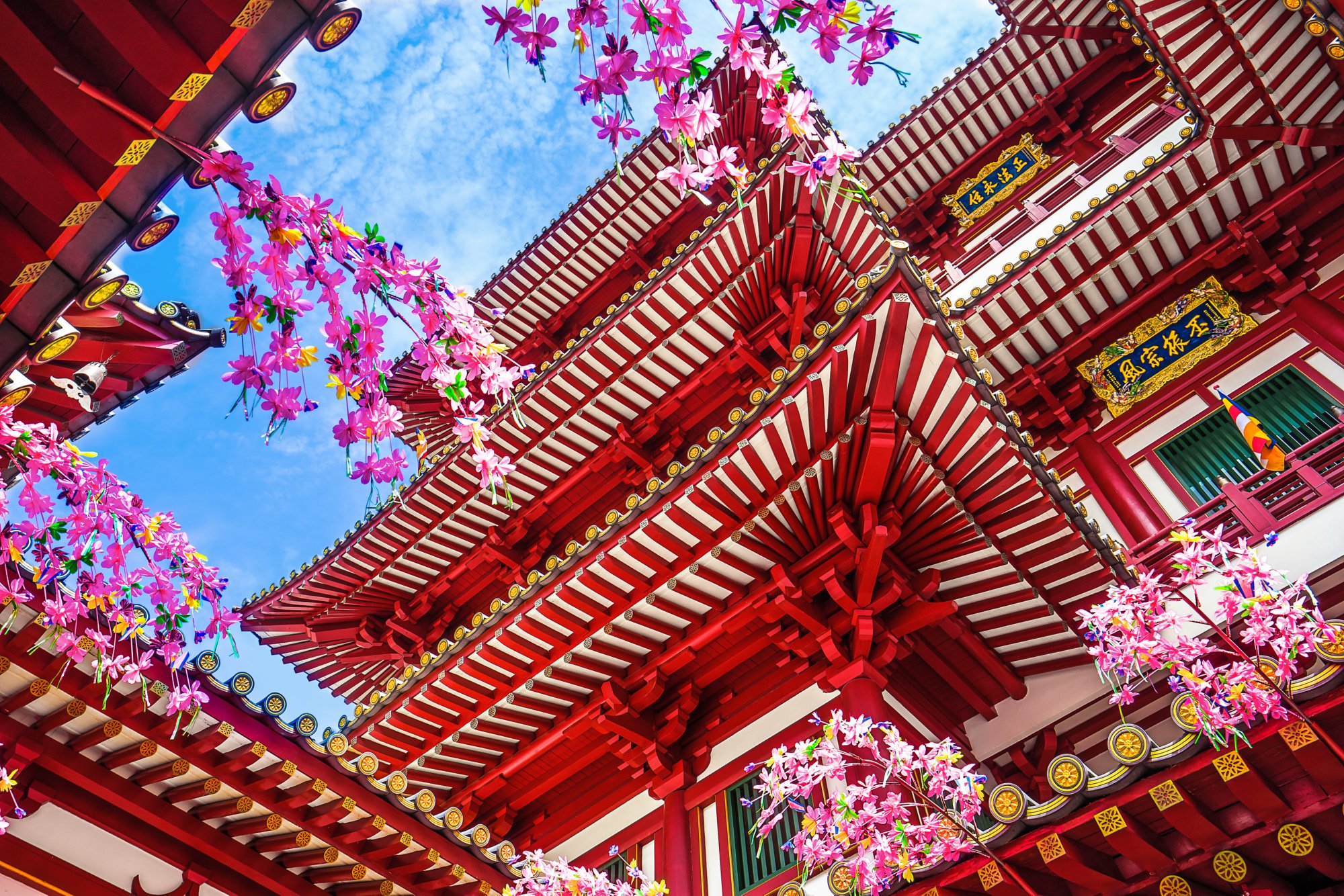 Buddha Tooth Relic Temple in Singapore; Shutterstock ID 585170794; Purchase Order: -