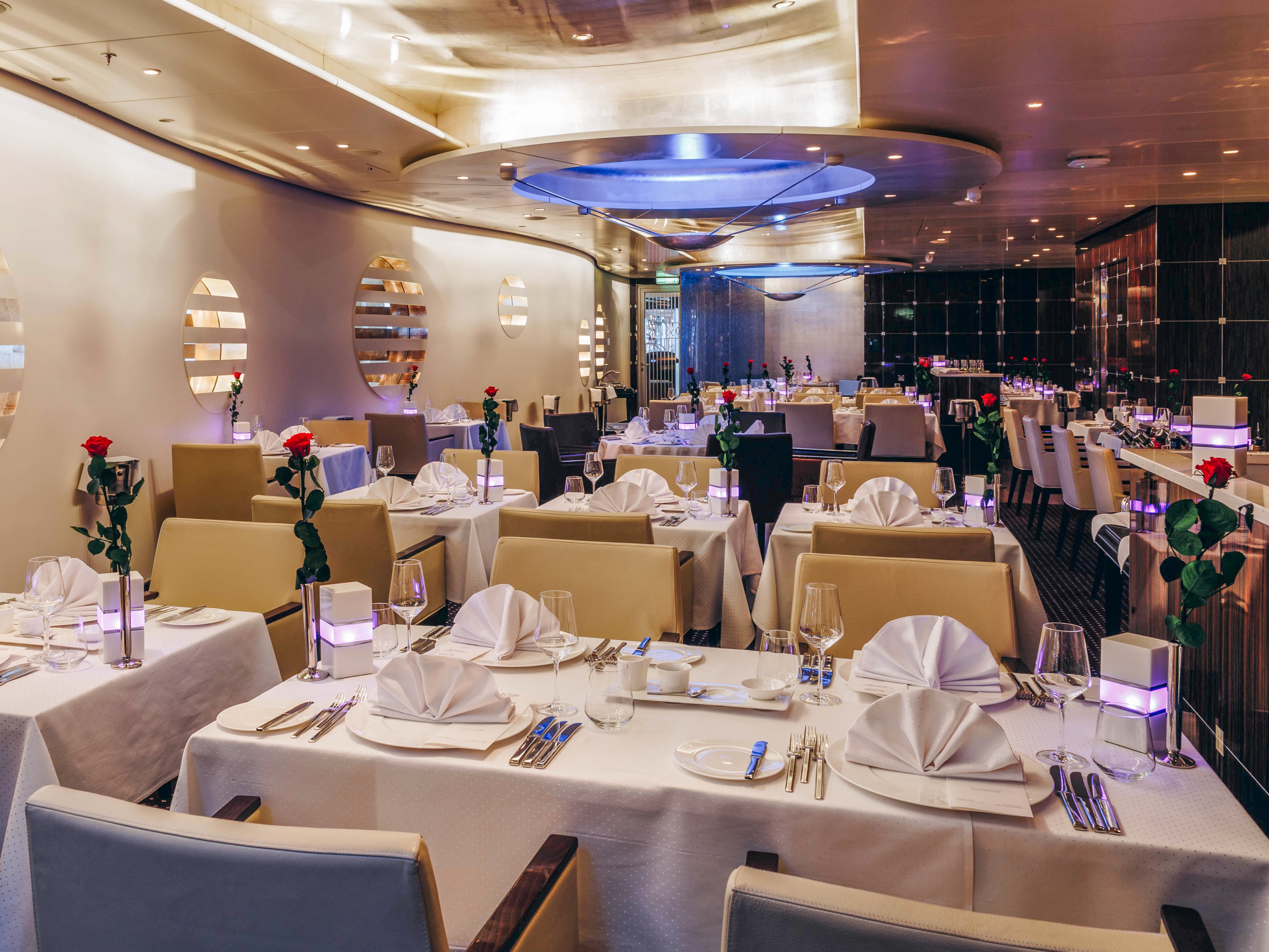 Tischdekoration im Gourmet-Restaurant Rossini