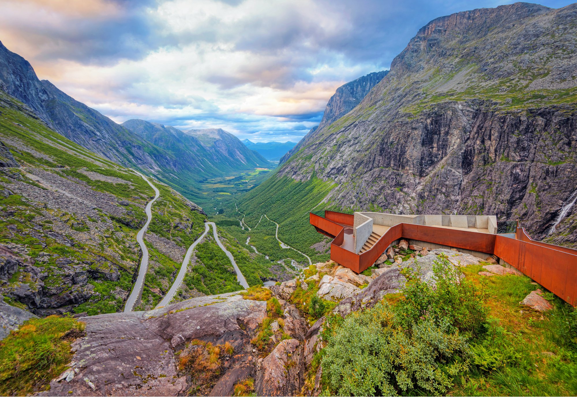 Trollstigen und Trollwand in Norwegen, Andalsnes