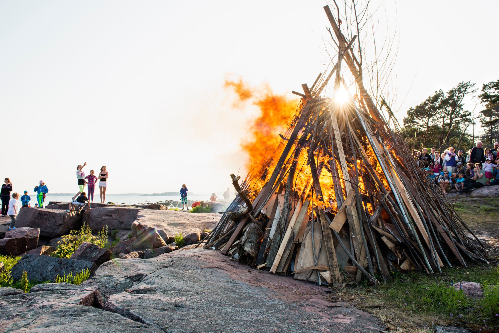 brennendes Lagerfeuer 