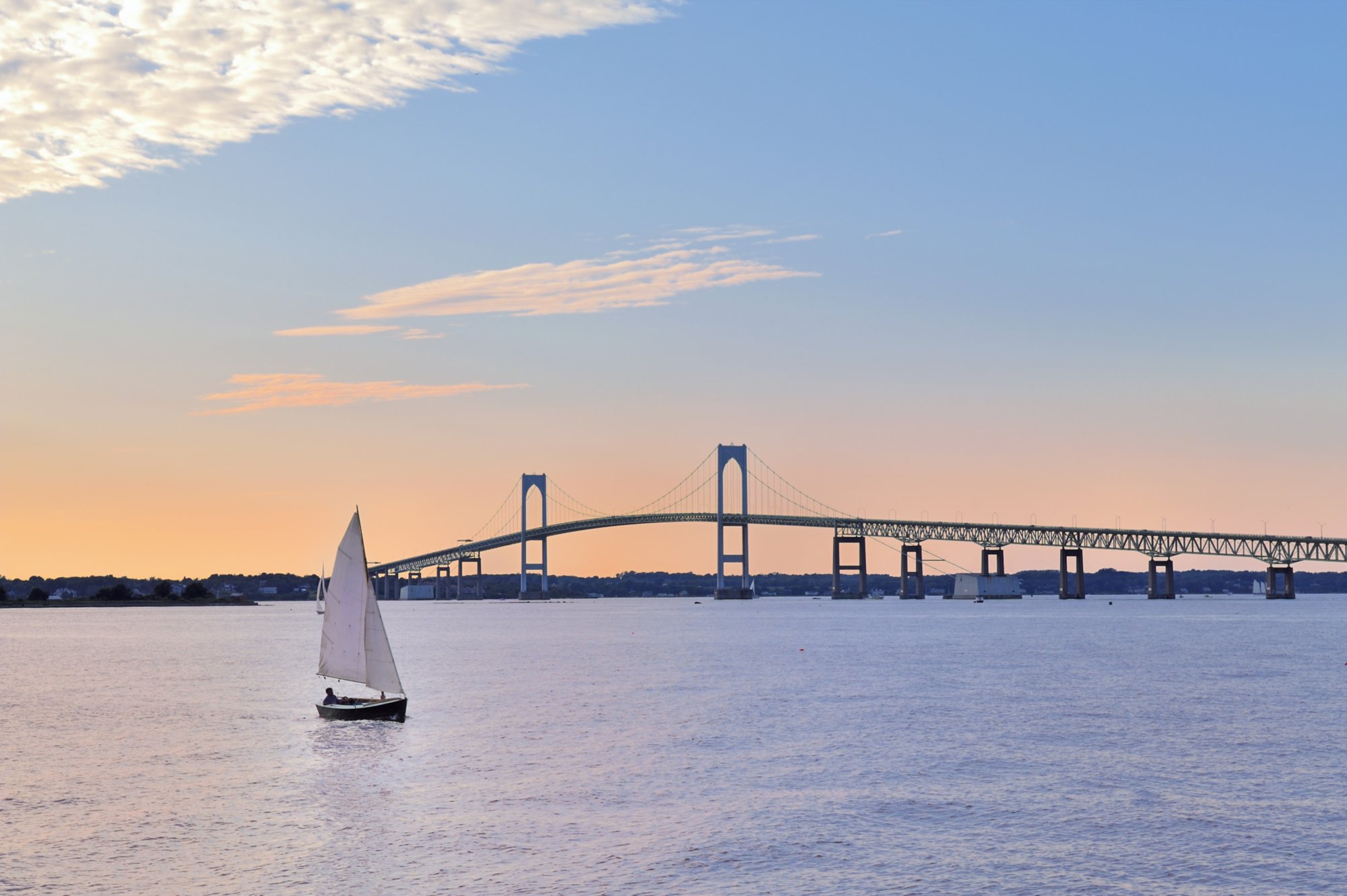 Blick auf die Newport Bridge