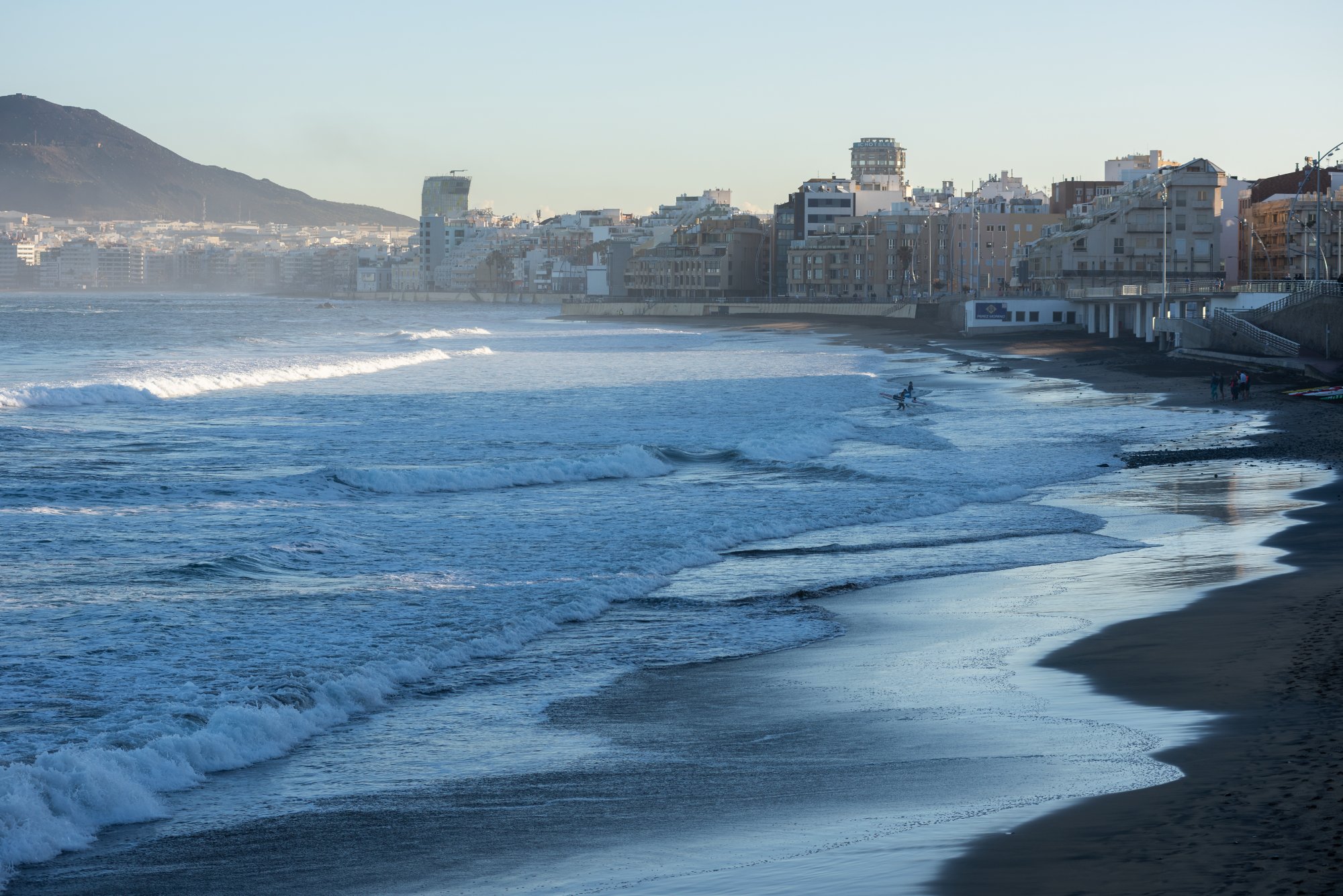 Strand mit Aussicht auf Las Palmas