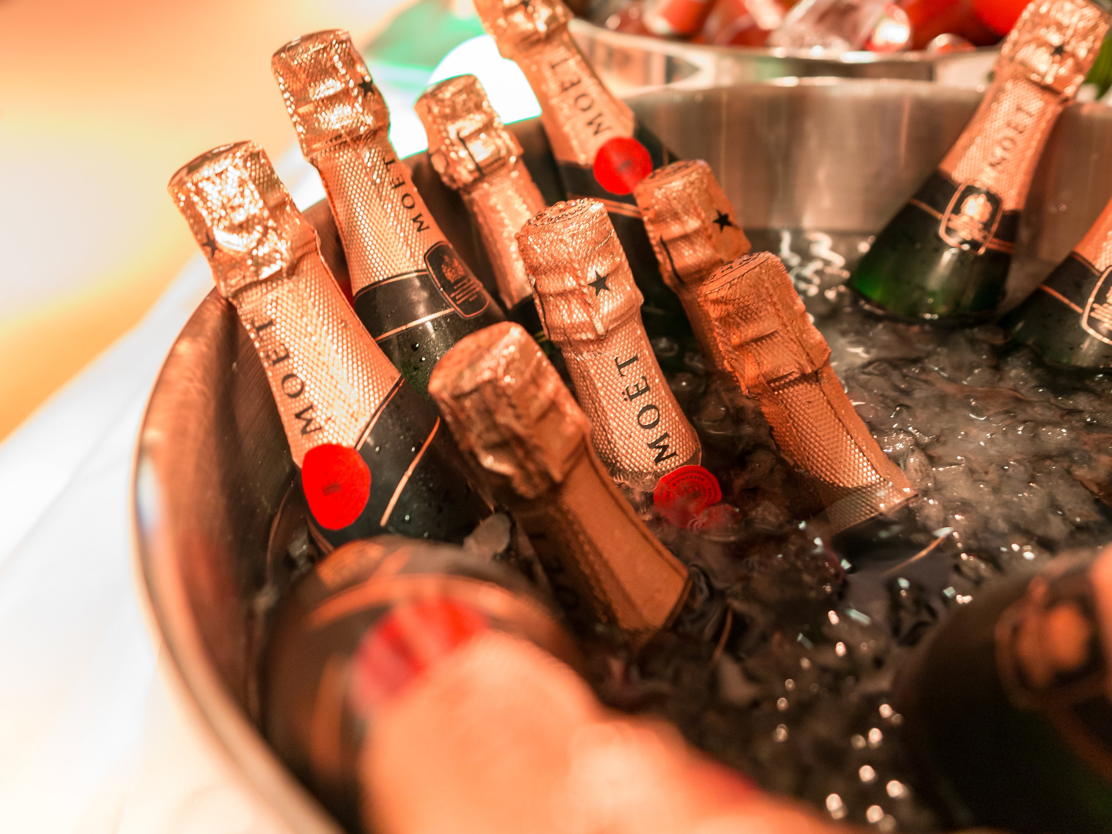Sekt in Eis zu Silvester