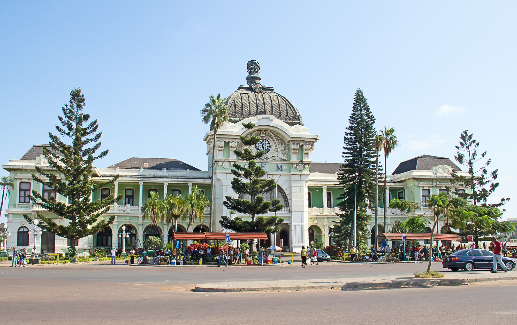MAPUTO, MOZAMBIQUE - APRIL 29: Unidentified people on the street market near railway station in Maputo, Mozambique on April 29, 2012. The Maputo railway station is one the landmarks of the city