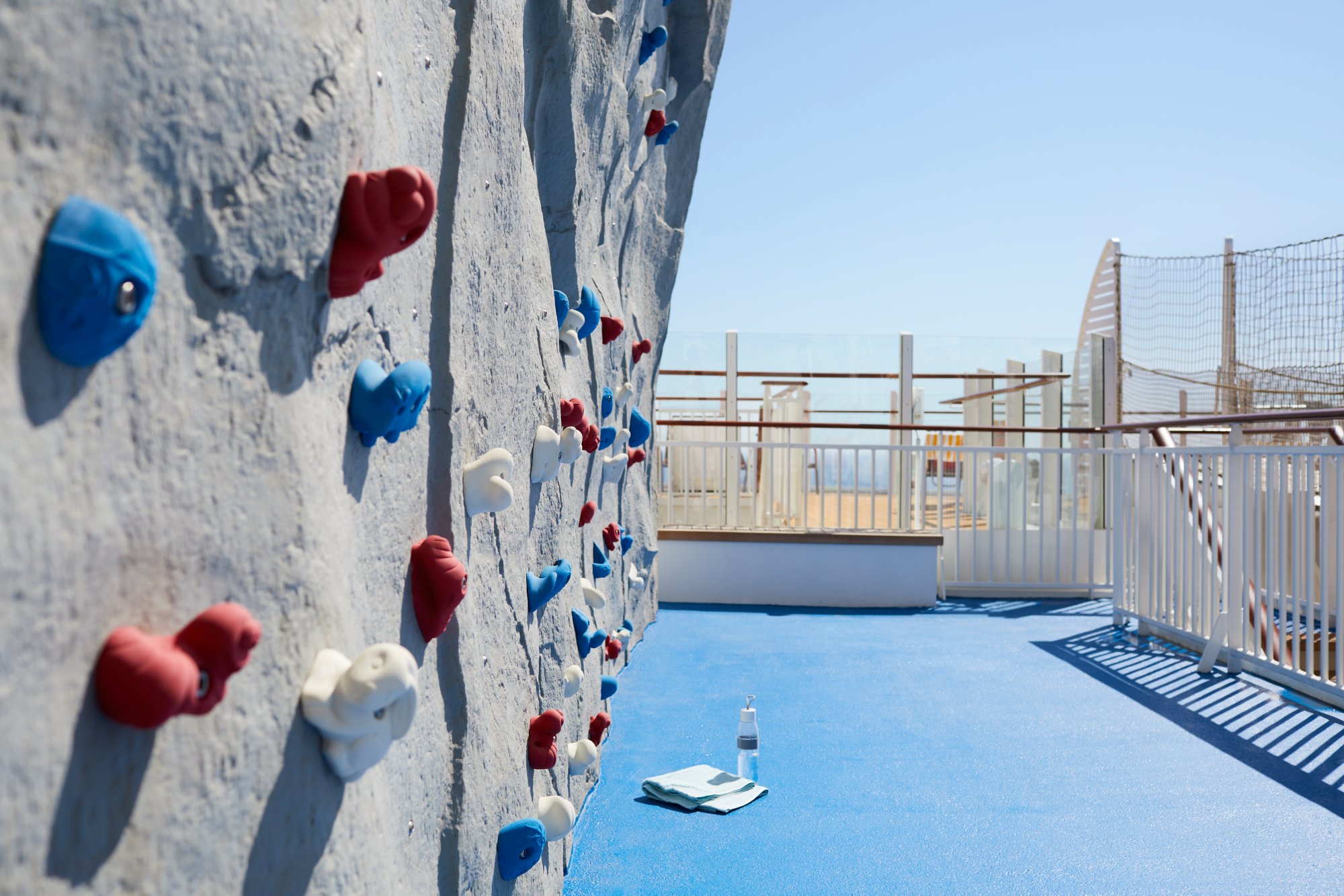 Boulderwand an Bord