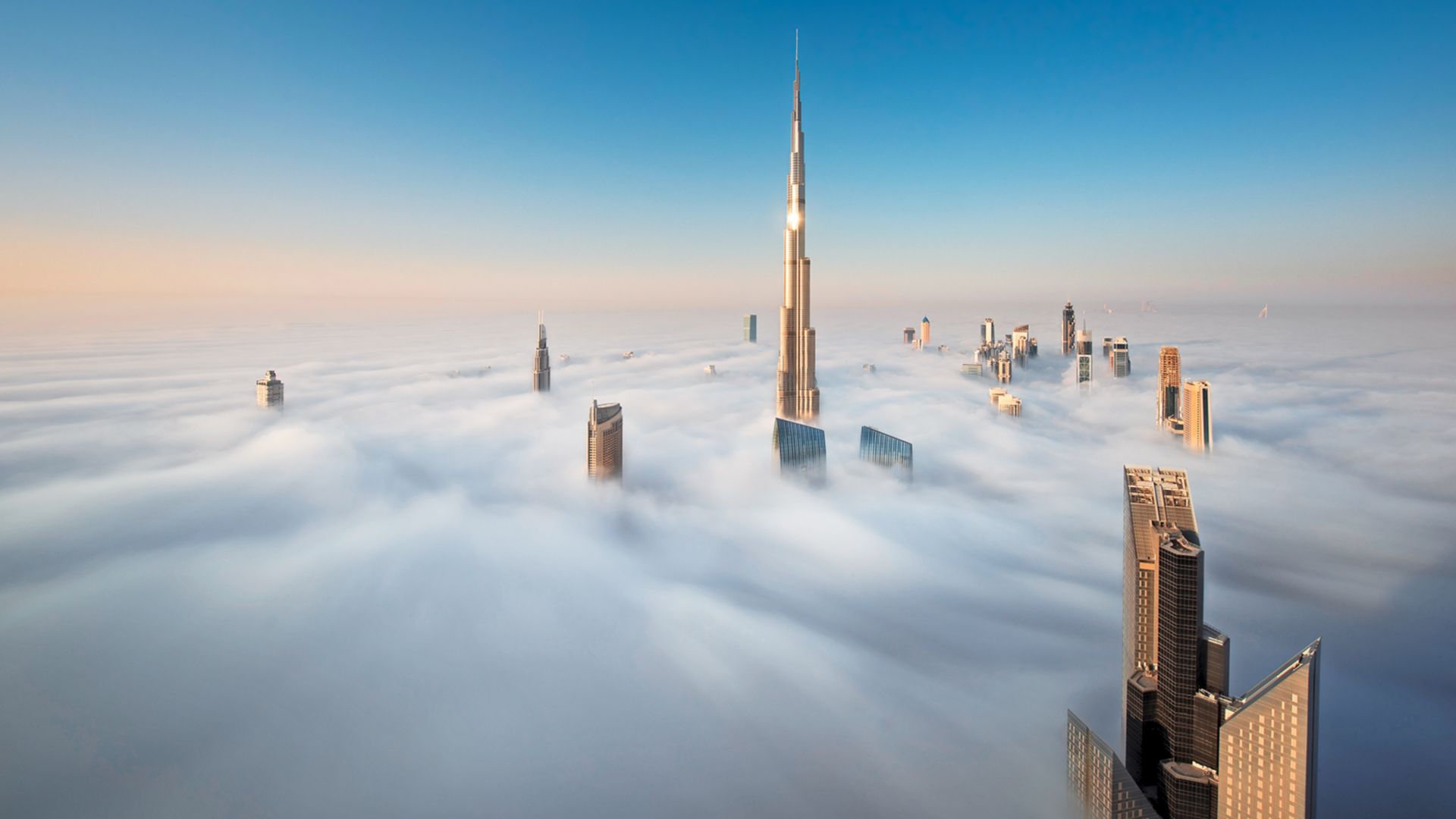 Burj Khalifa auf 555 m – Soukduft und Dubai-Blick