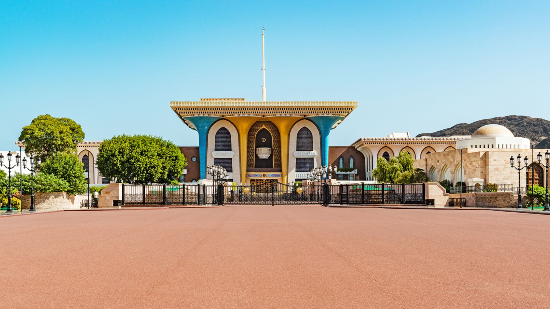 Hop-on-hop-off-Bus – Dubai & Muscat
