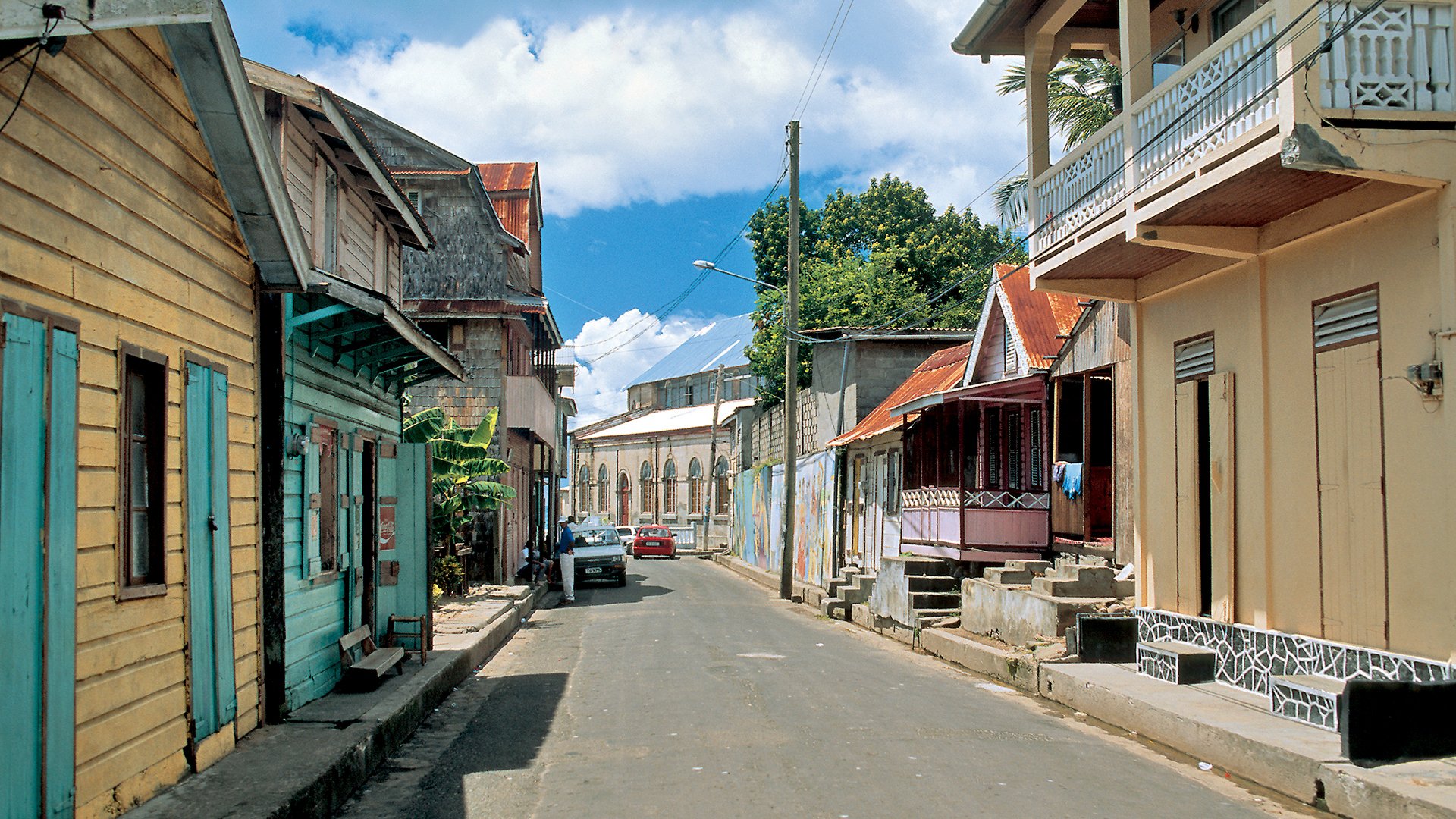 Ursprüngliches St. Lucia mit dem Geländewagen 