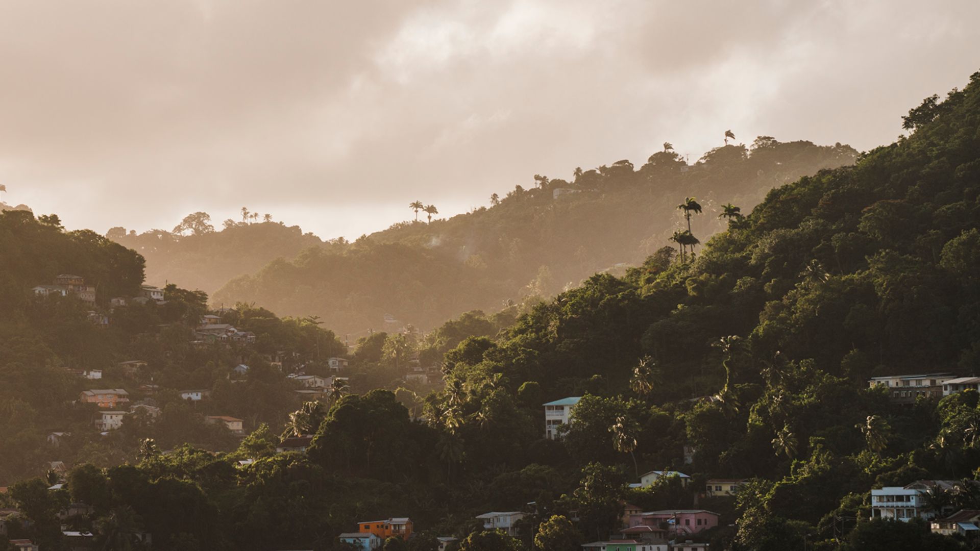 Hauptstadt Castries mit dem Bike erleben