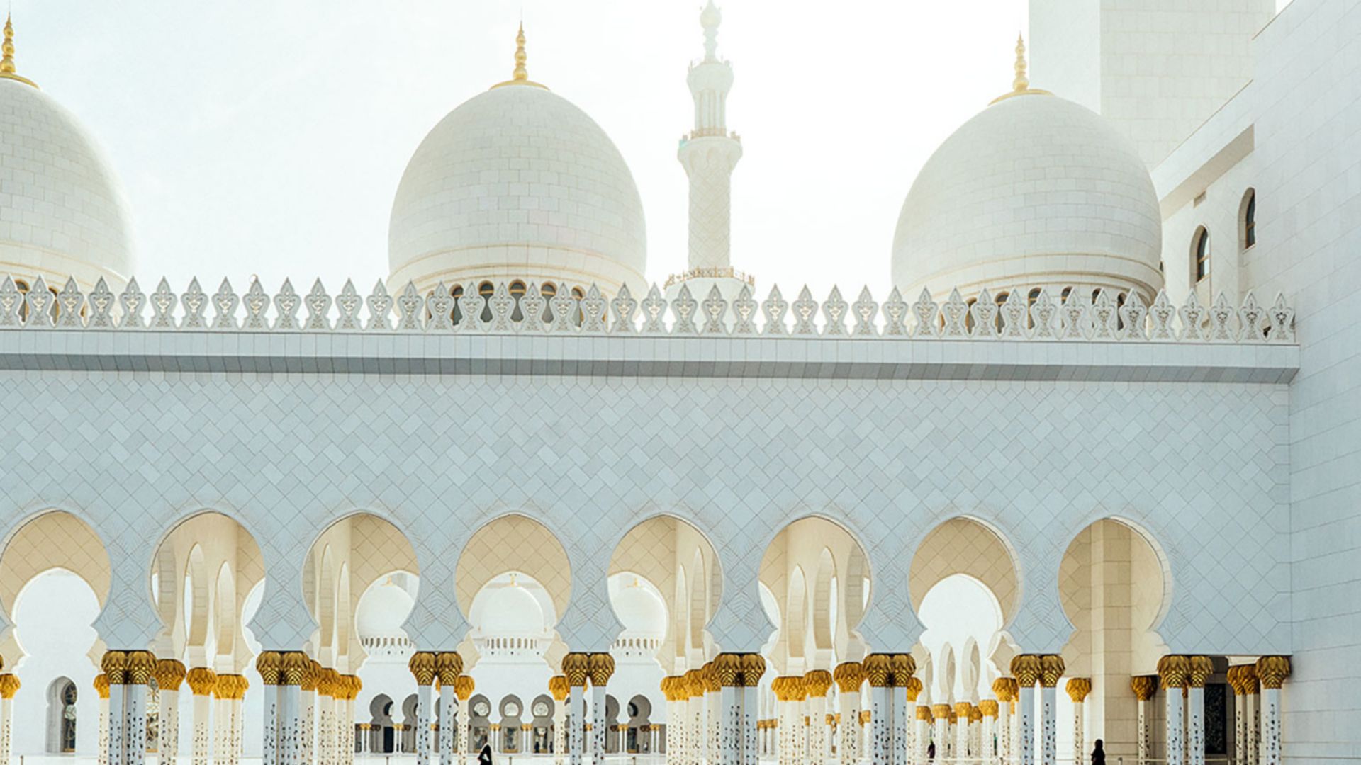 Goldenes Abu Dhabi: Emirates Palace und die Große Moschee
