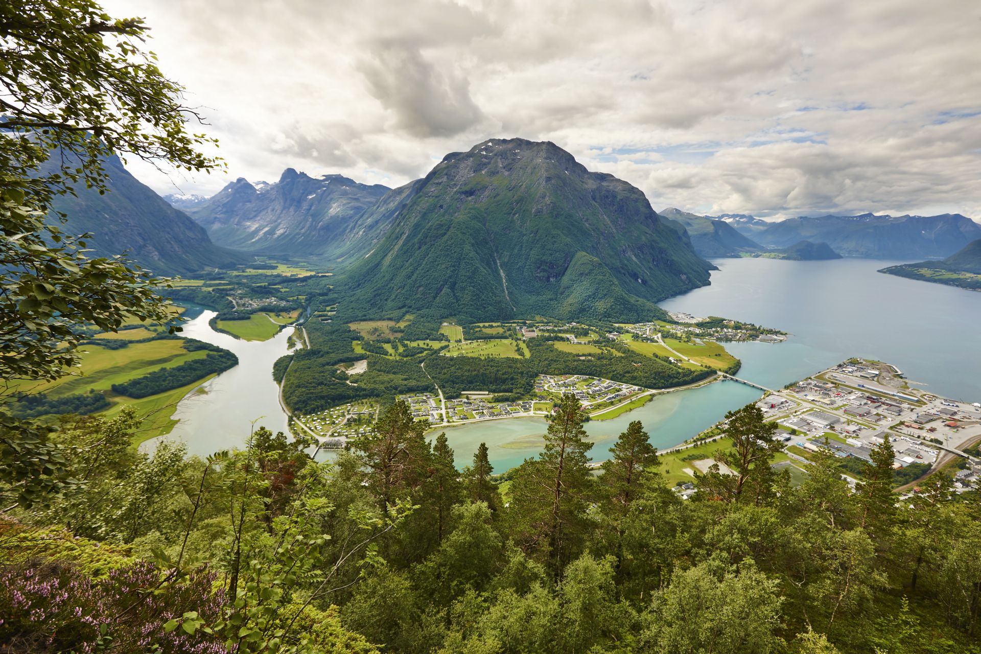 Komm an Land: Spaziergang durch Andalsnes