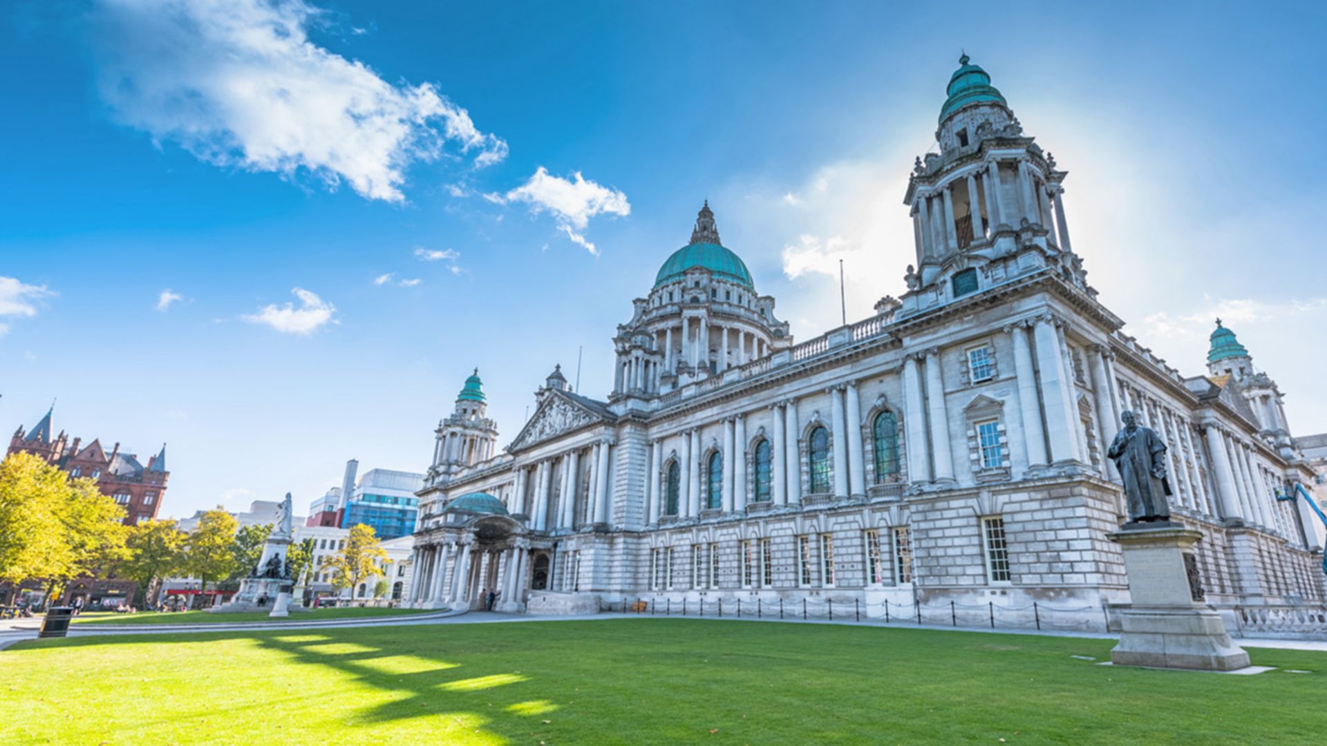Panoramafahrt durch Belfast und Titanic-Museum