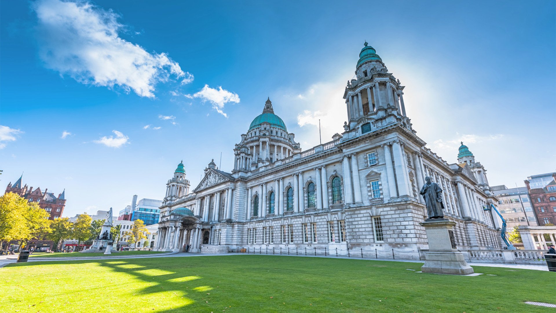 Panoramafahrt durch Belfast und Titanic-Museum