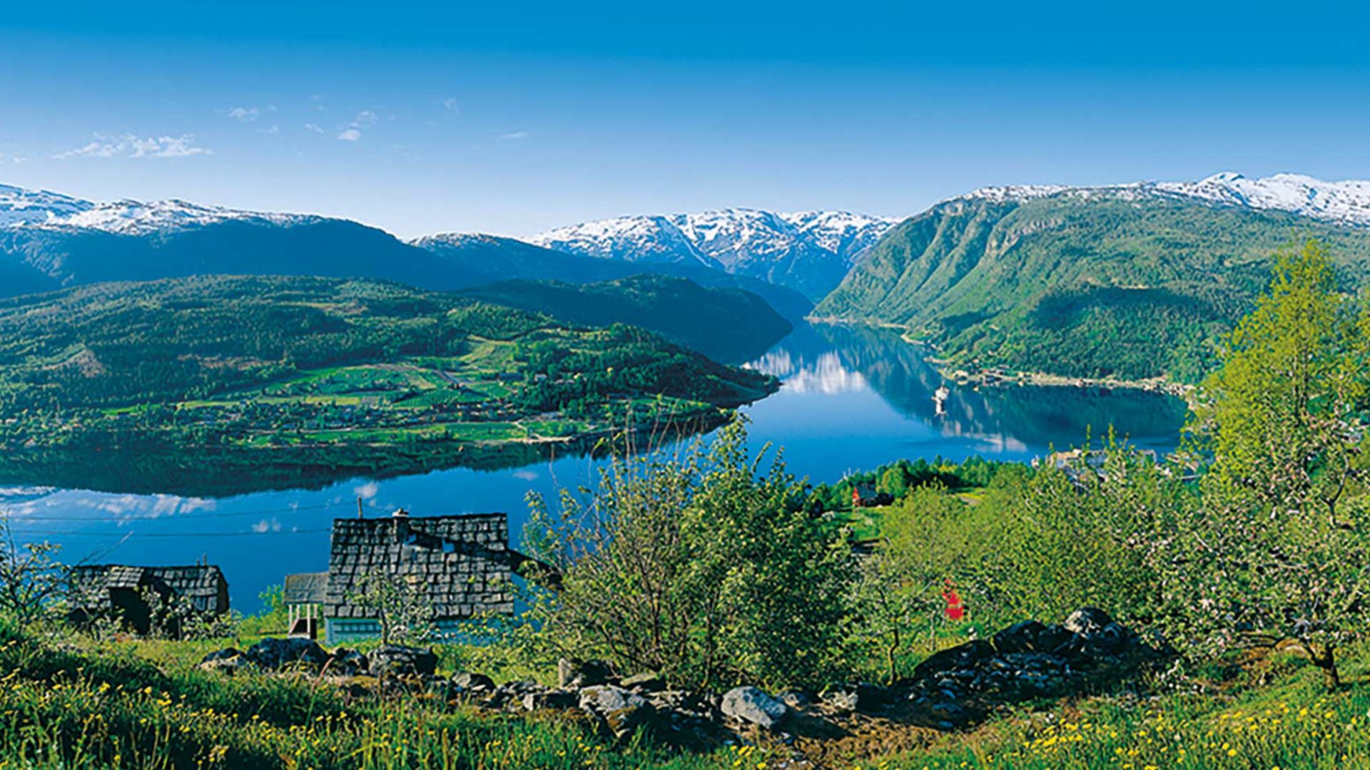 Entlang des Hardangerfjords und Steinsdal Wasserfall