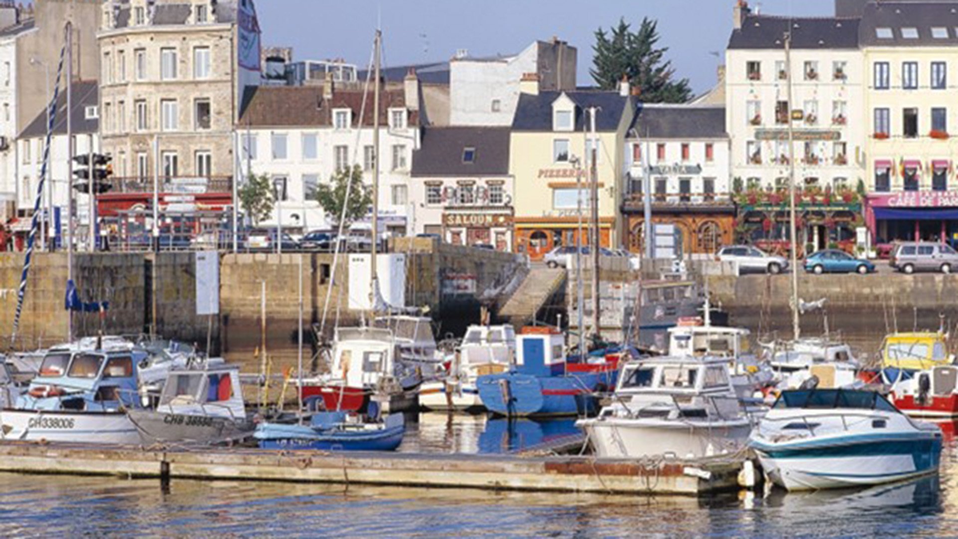 Komm an Land: Cherbourg zu Fuß erkunden