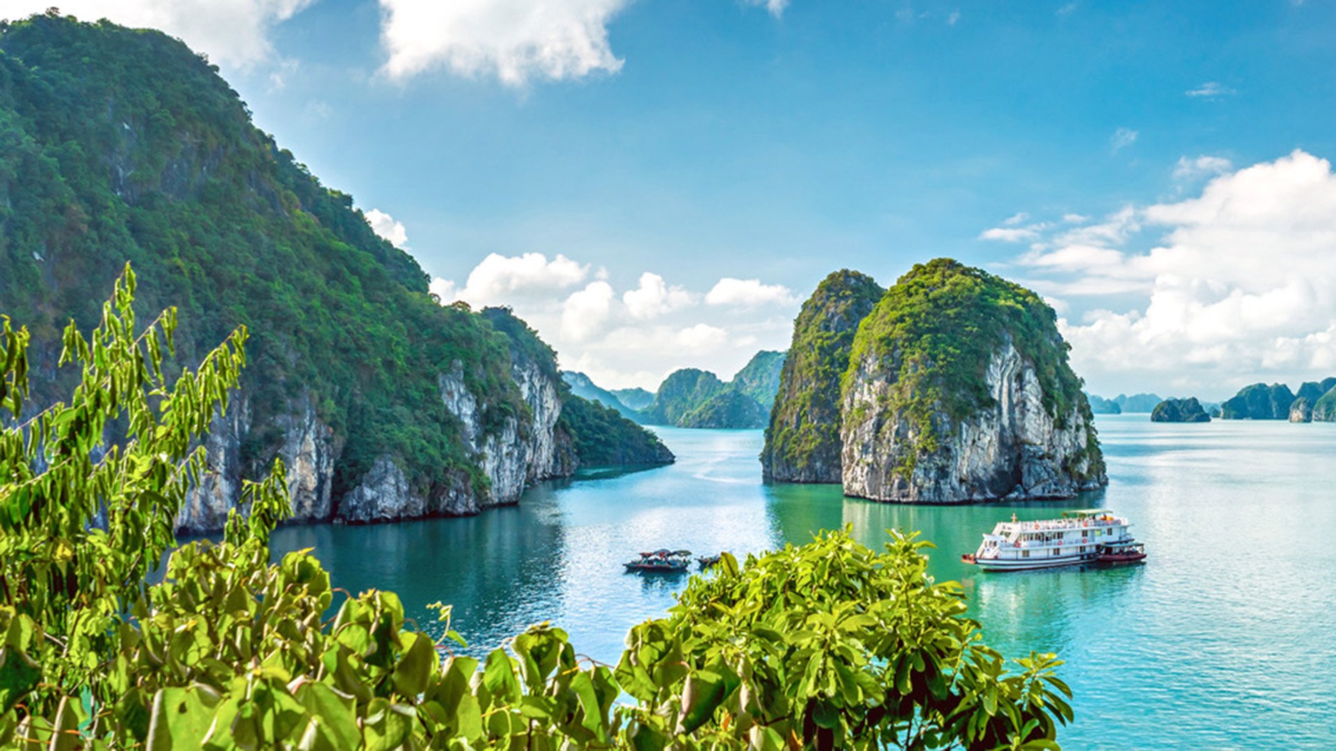Halong-Bucht zu Wasser und zu Land 