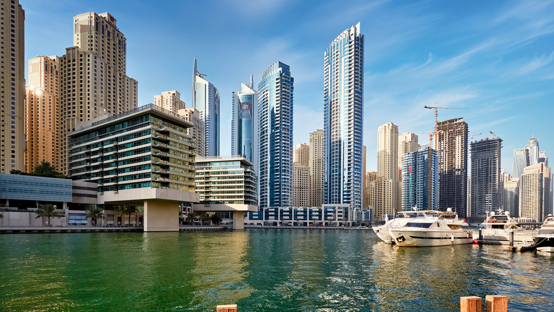 Morgendliche Yachttour entlang der Highlights von Dubai