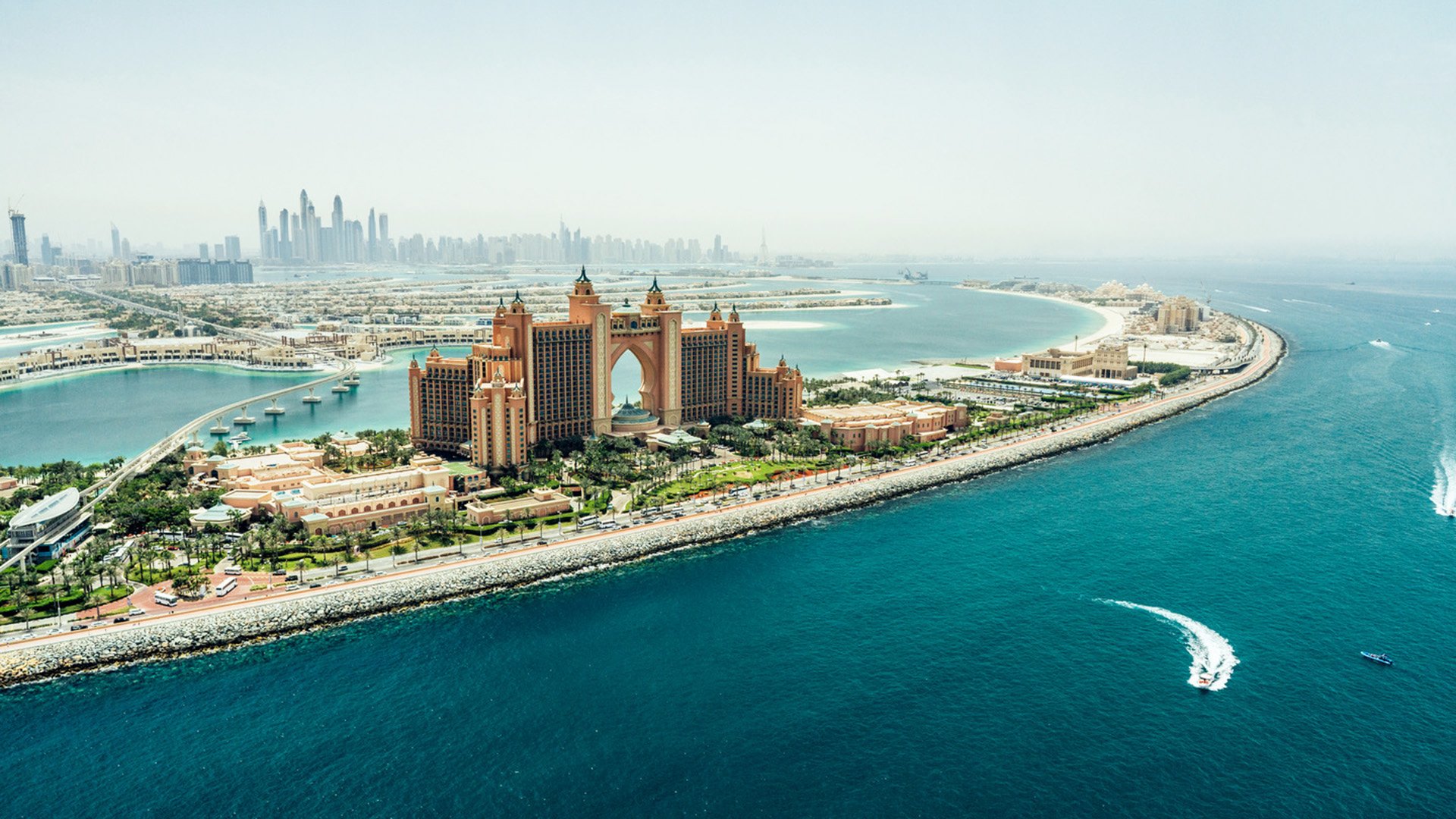 Schnellbootfahrt: Das moderne Dubai von der Wasserseite entdecken
