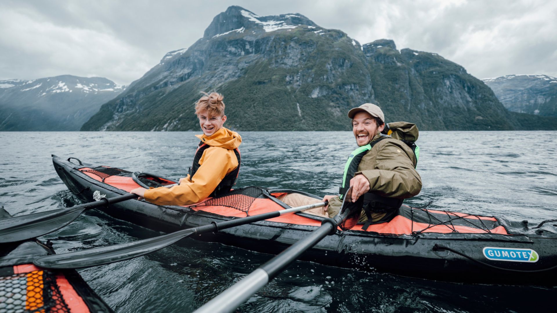 Kajaktour auf dem Nærøyfjord