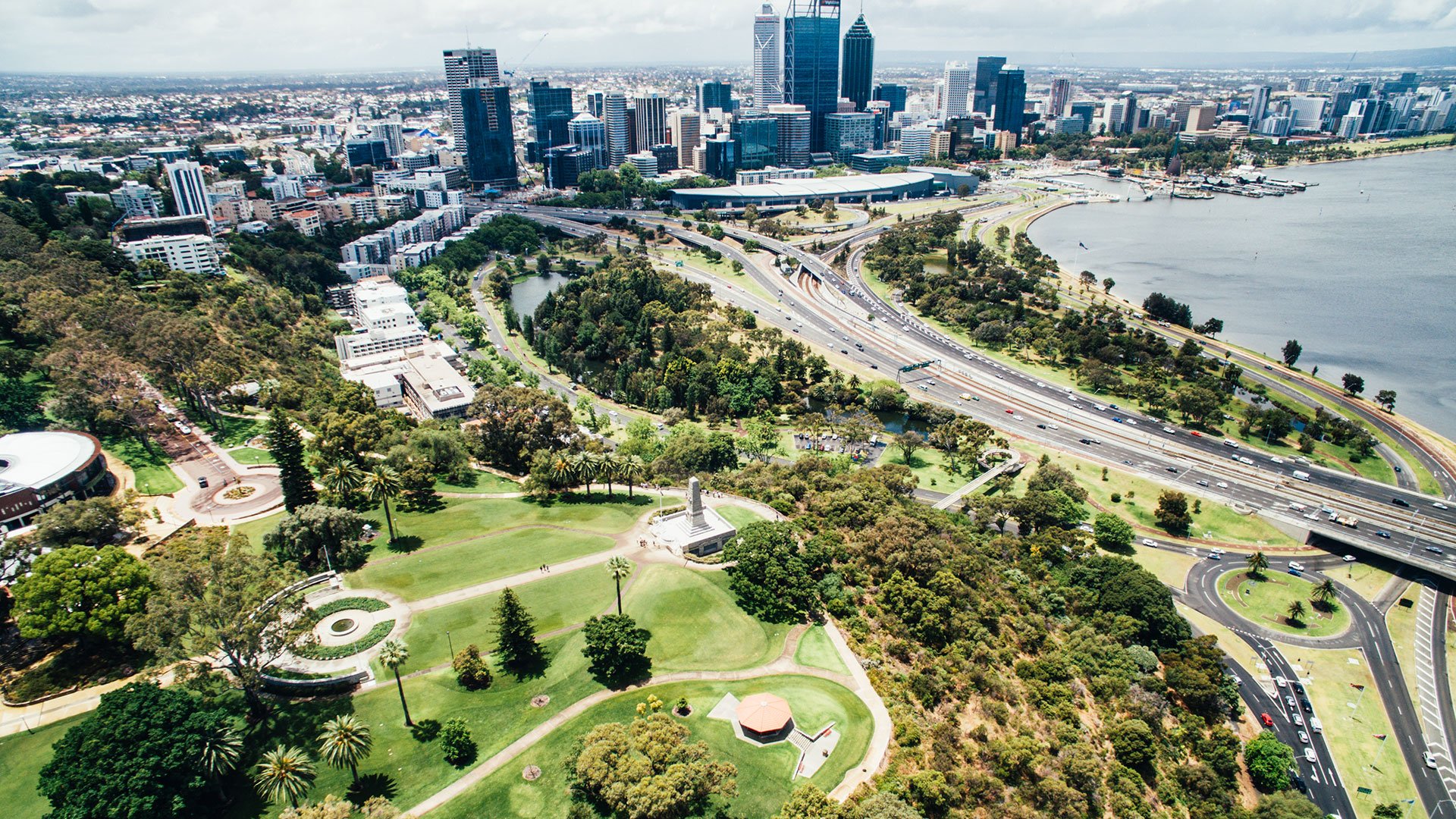 Komm an Land: Panoramafahrt durch Fremantle und Perth